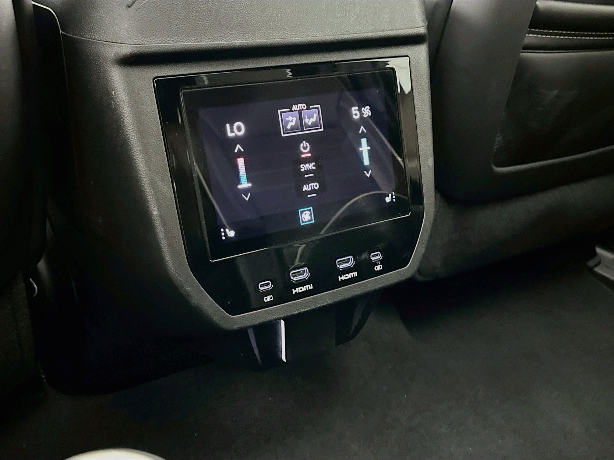 2026 GMC Yukon XL Denali Ultimate Diesel