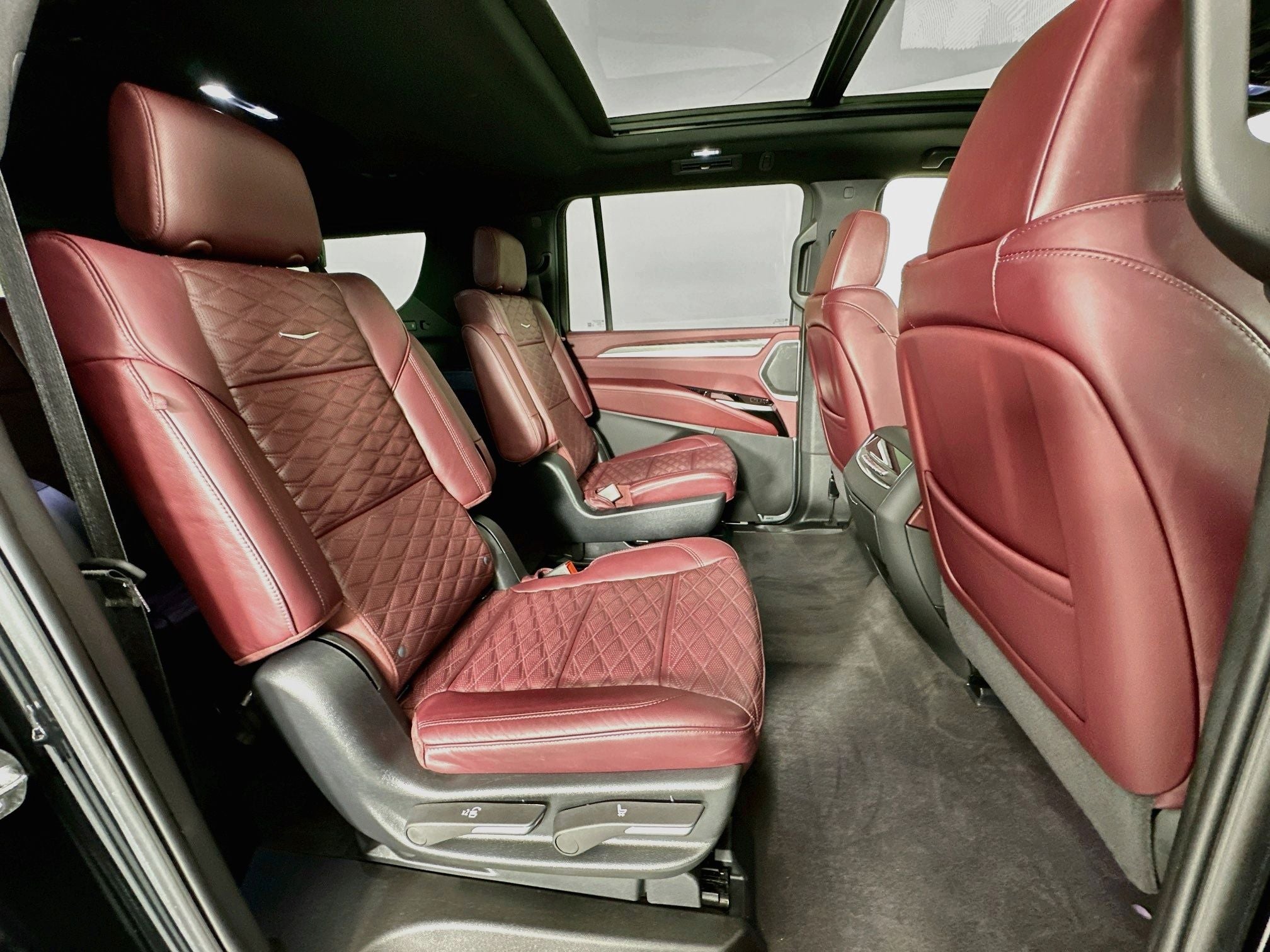 2025 Cadillac Escalade ESV Sport
