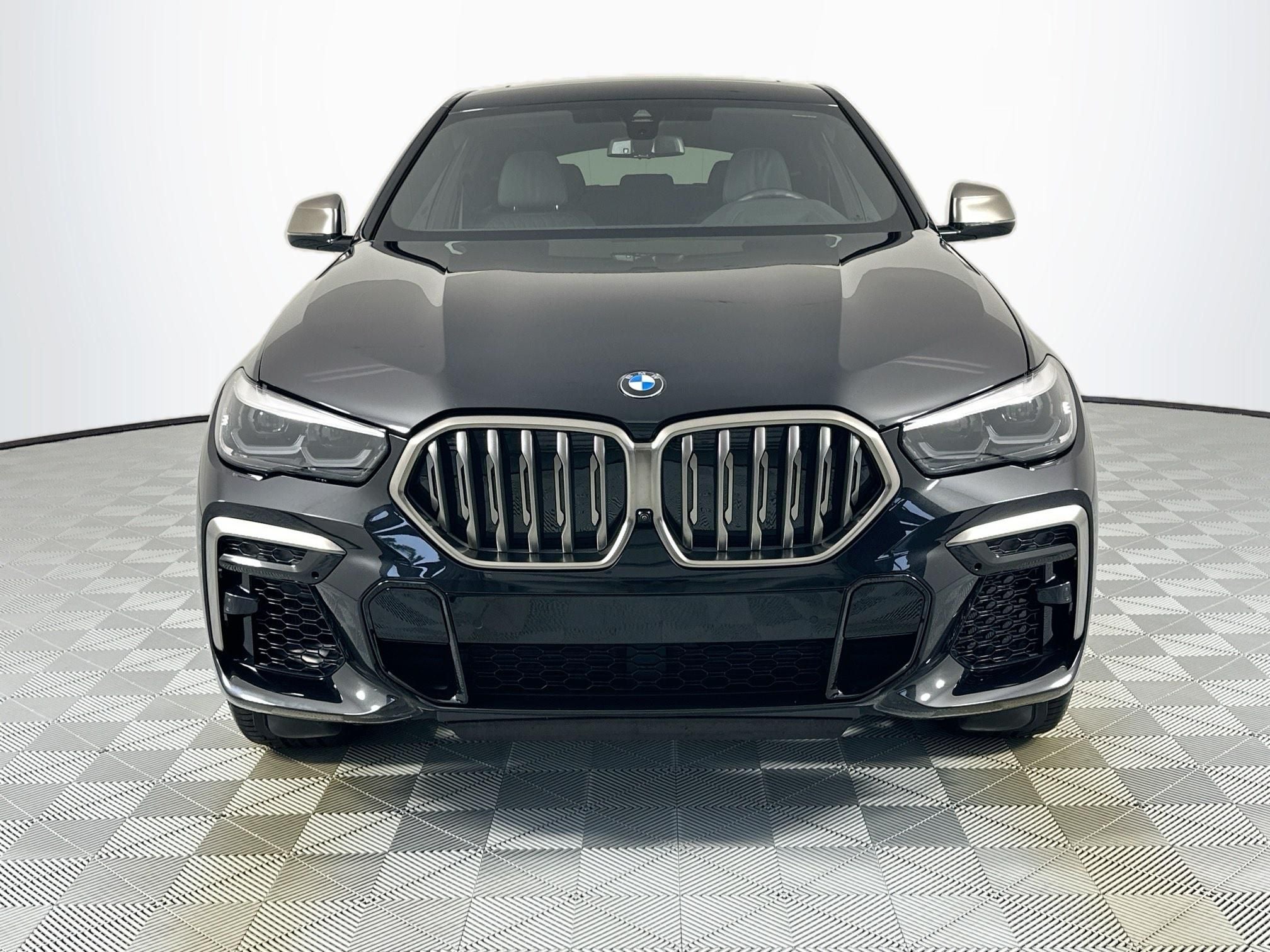 2023 BMW X6 M50i