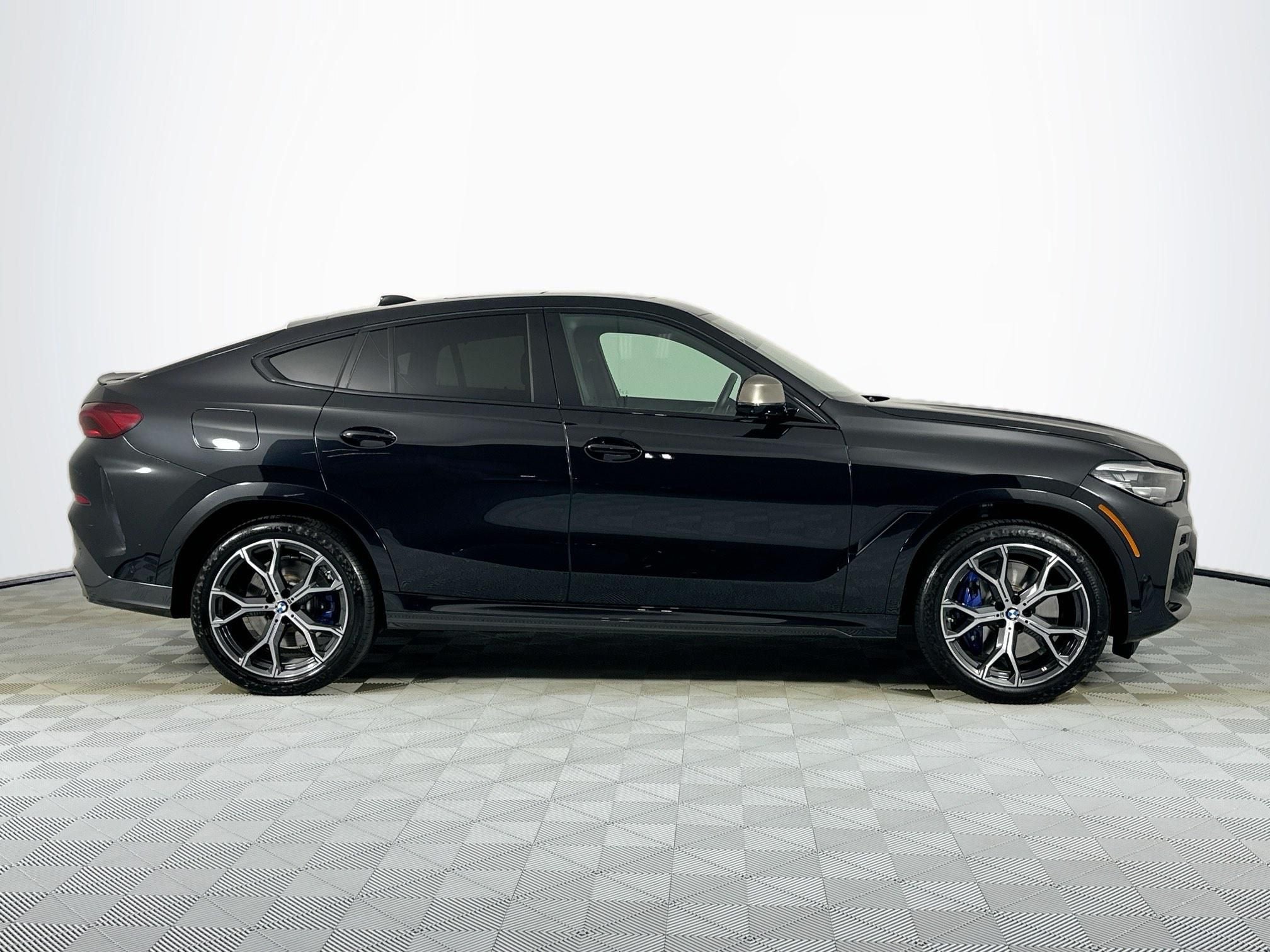 2023 BMW X6 M50i