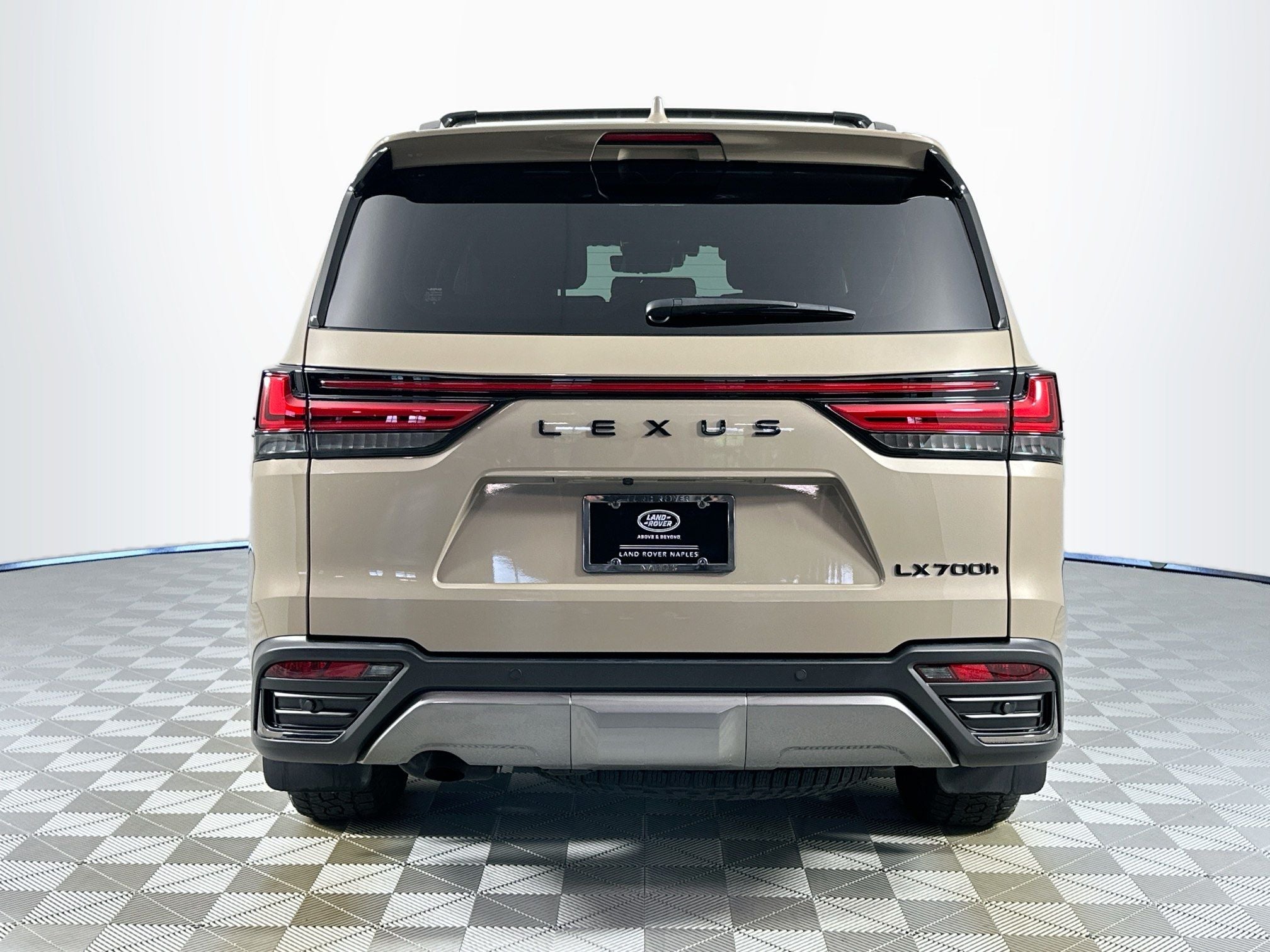 2025 Lexus LX 700h Overtrail