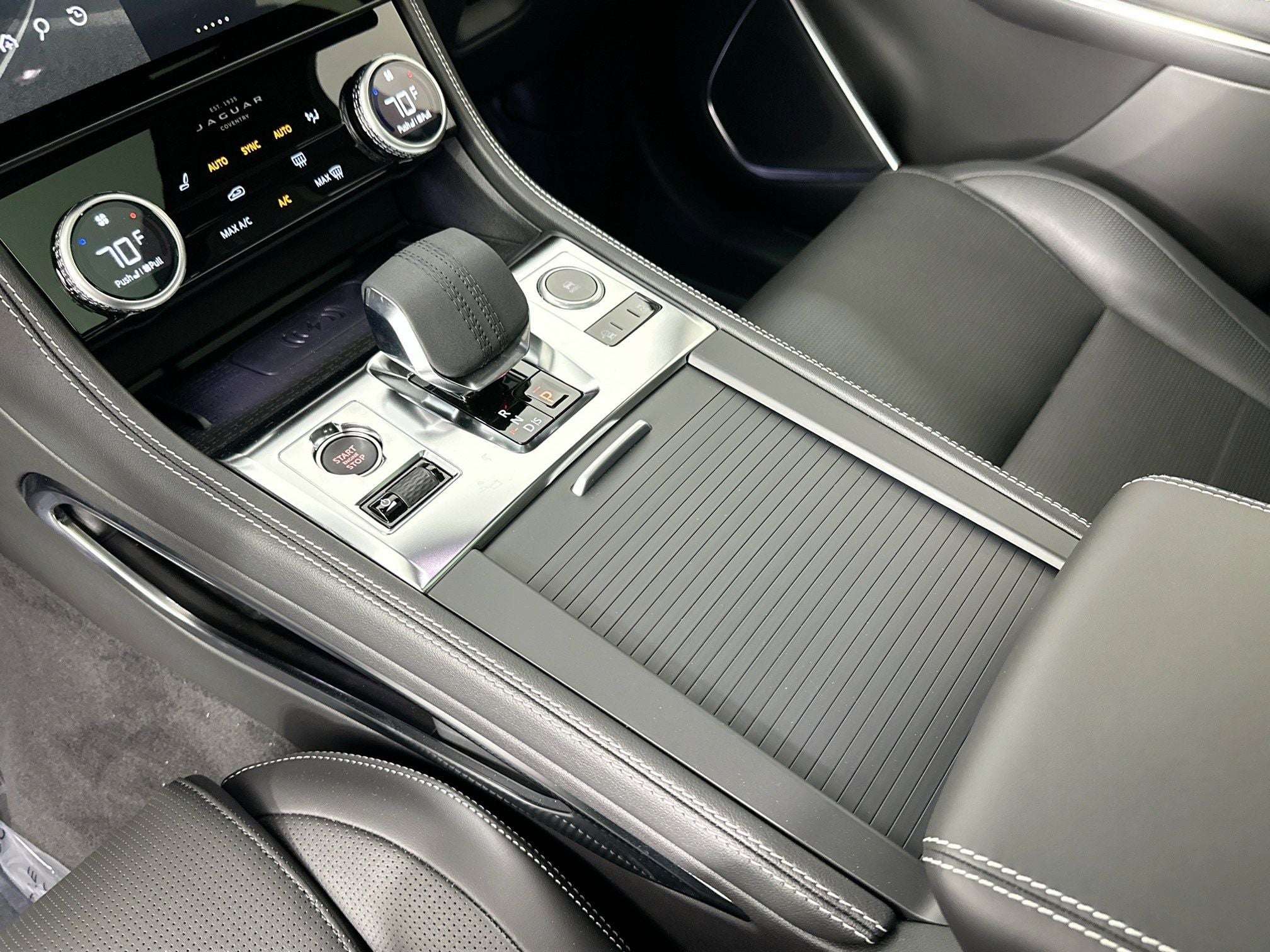 2025 Jaguar F-PACE P250 R-Dynamic S