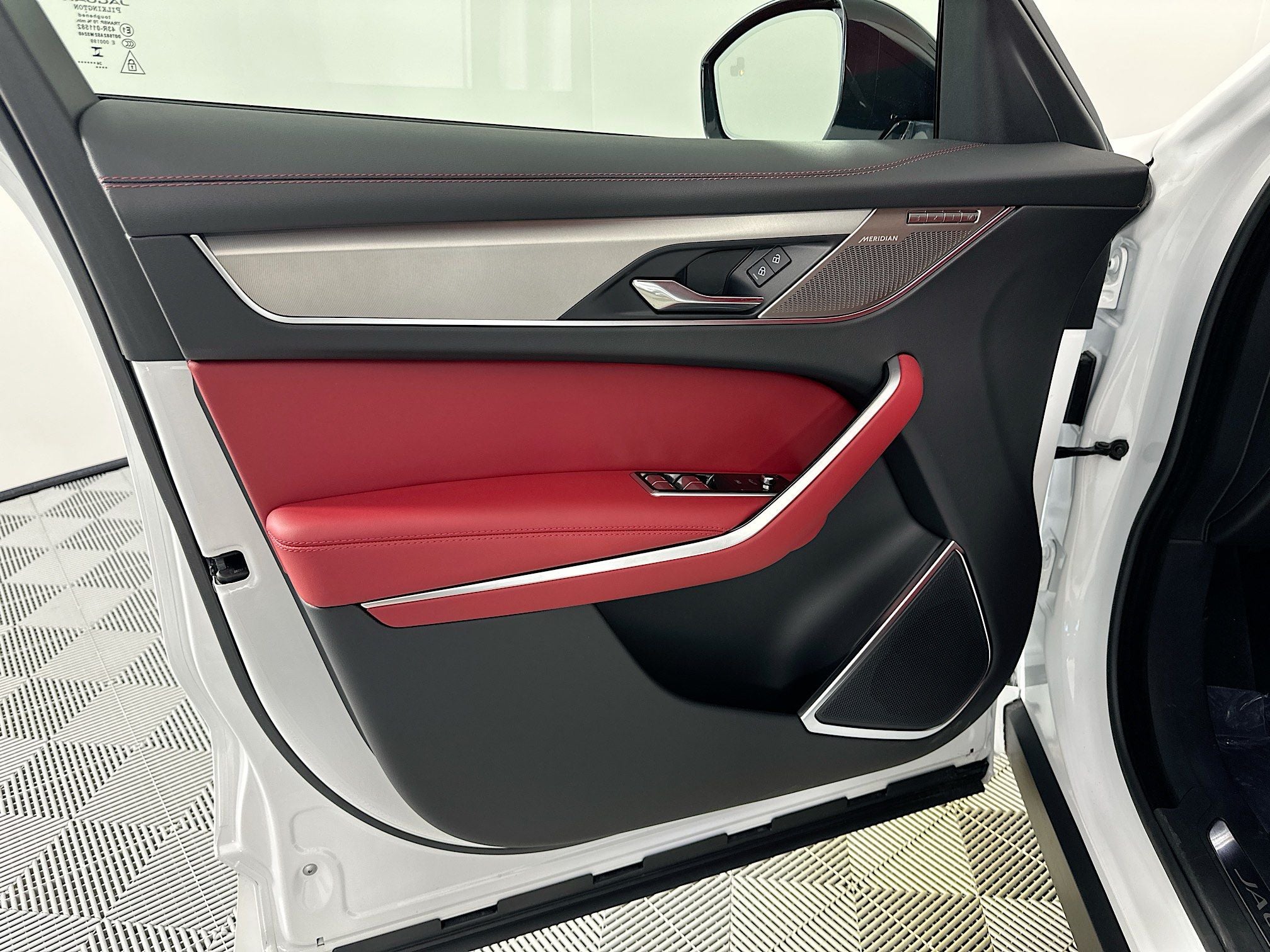 2026 Jaguar F-PACE P250 R-Dynamic S