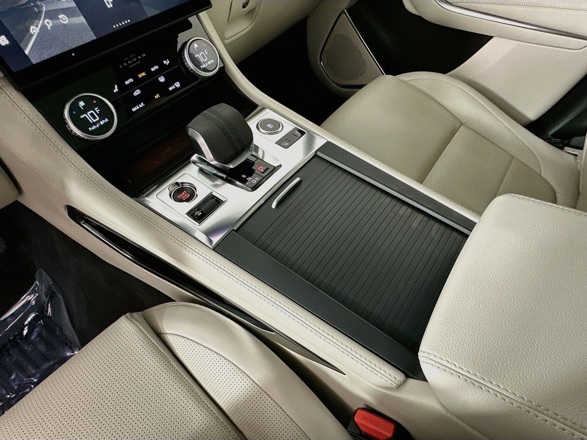 2024 Jaguar F-PACE P400 R-Dynamic S