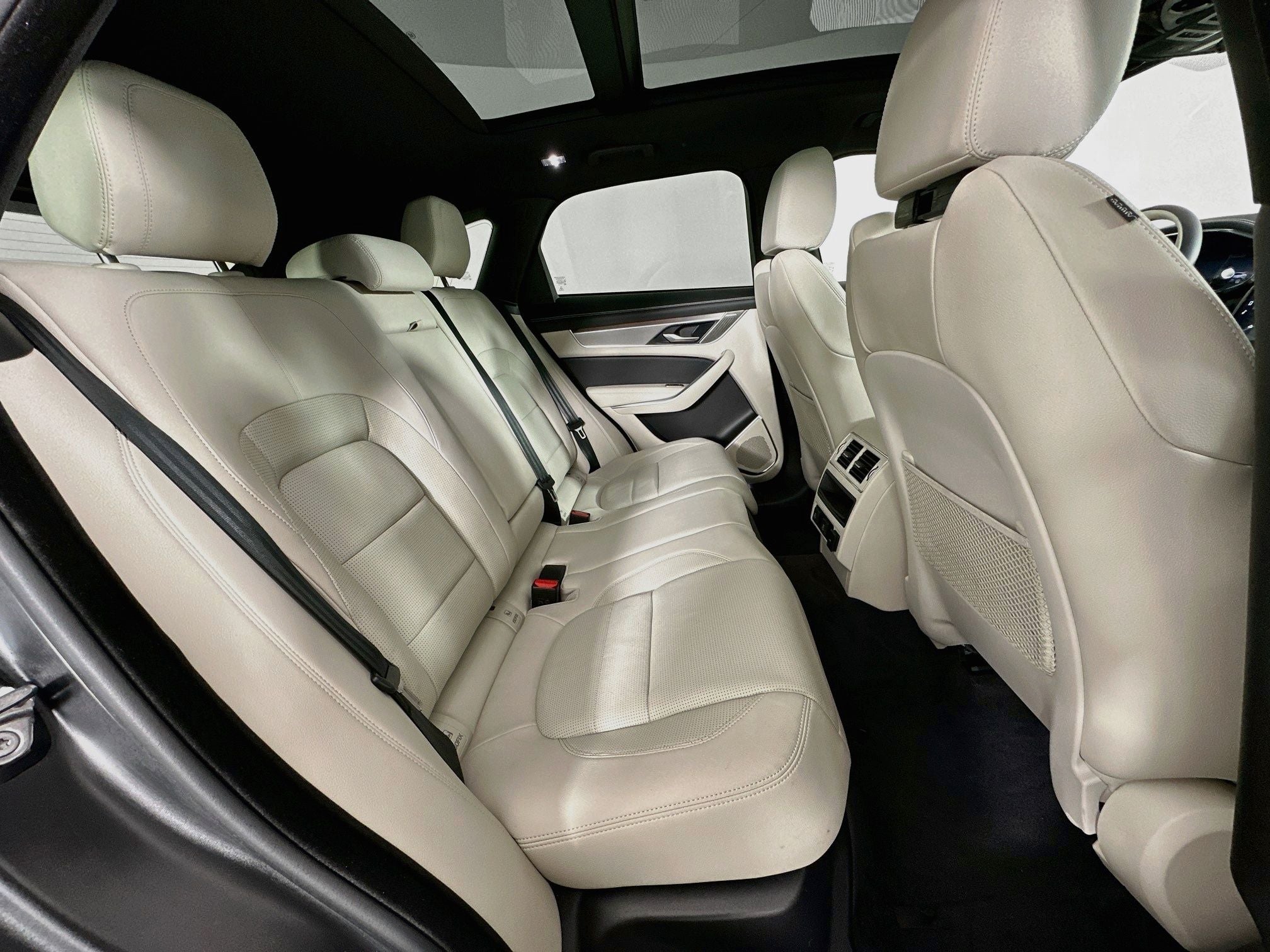 2024 Jaguar F-PACE P400 R-Dynamic S