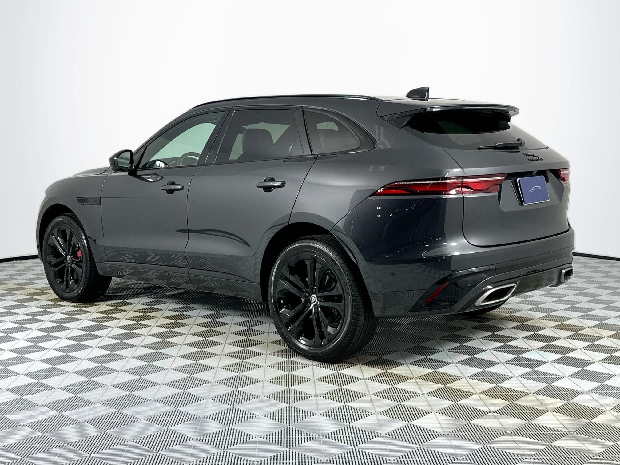 2024 Jaguar F-PACE P400 R-Dynamic S