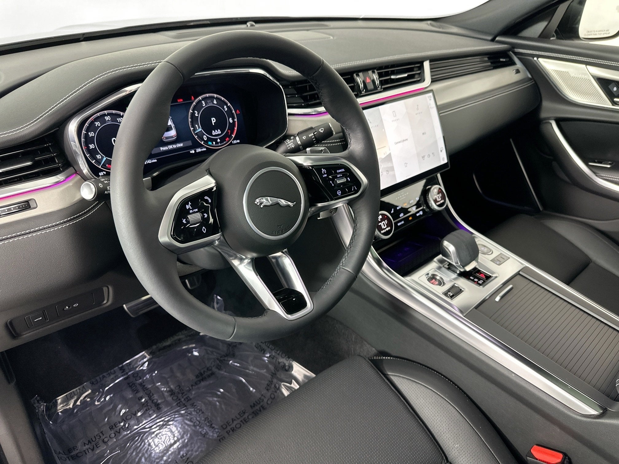 2024 Jaguar XF R-Dynamic SE