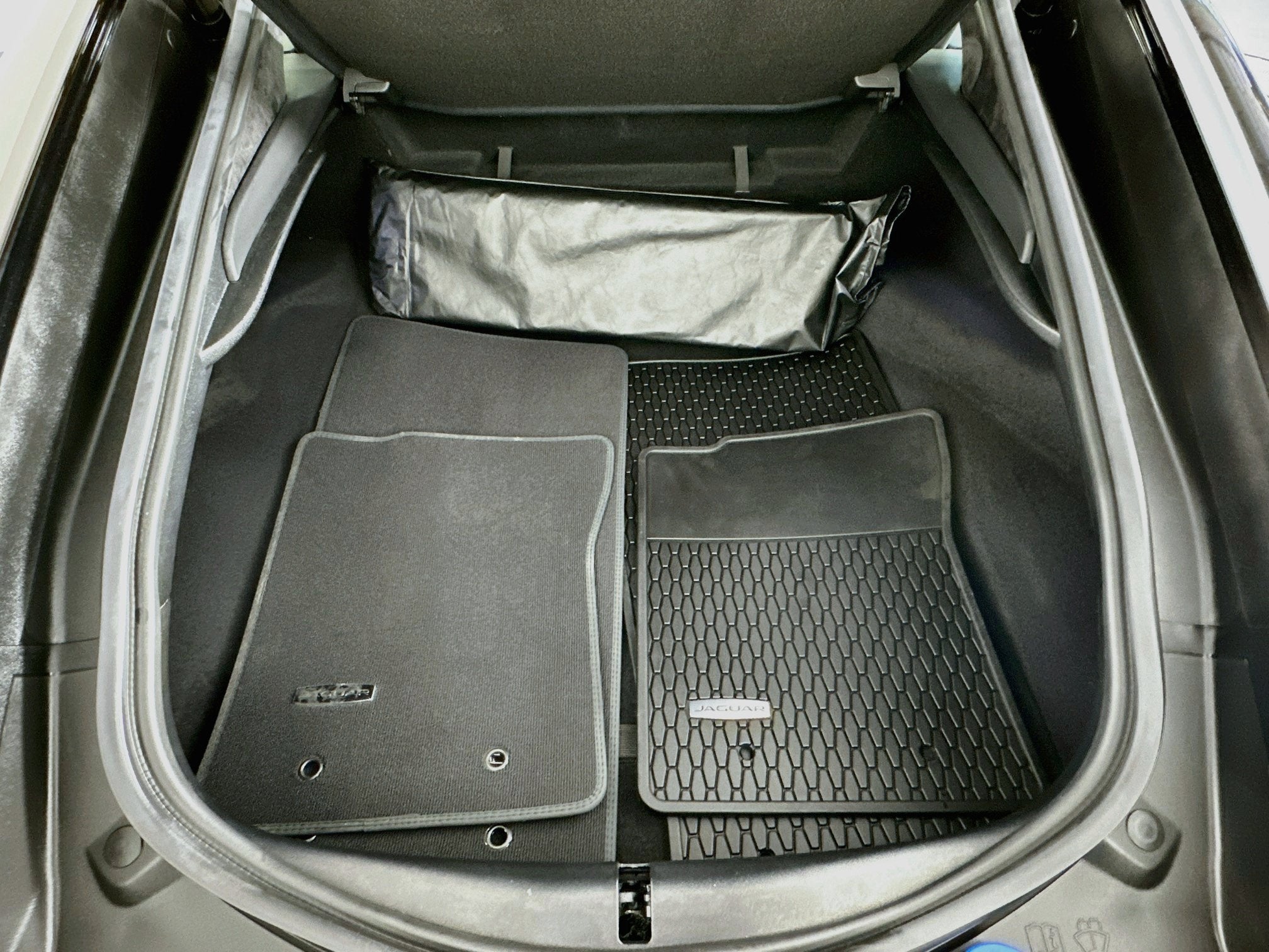 2024 Jaguar F-TYPE P575 R75