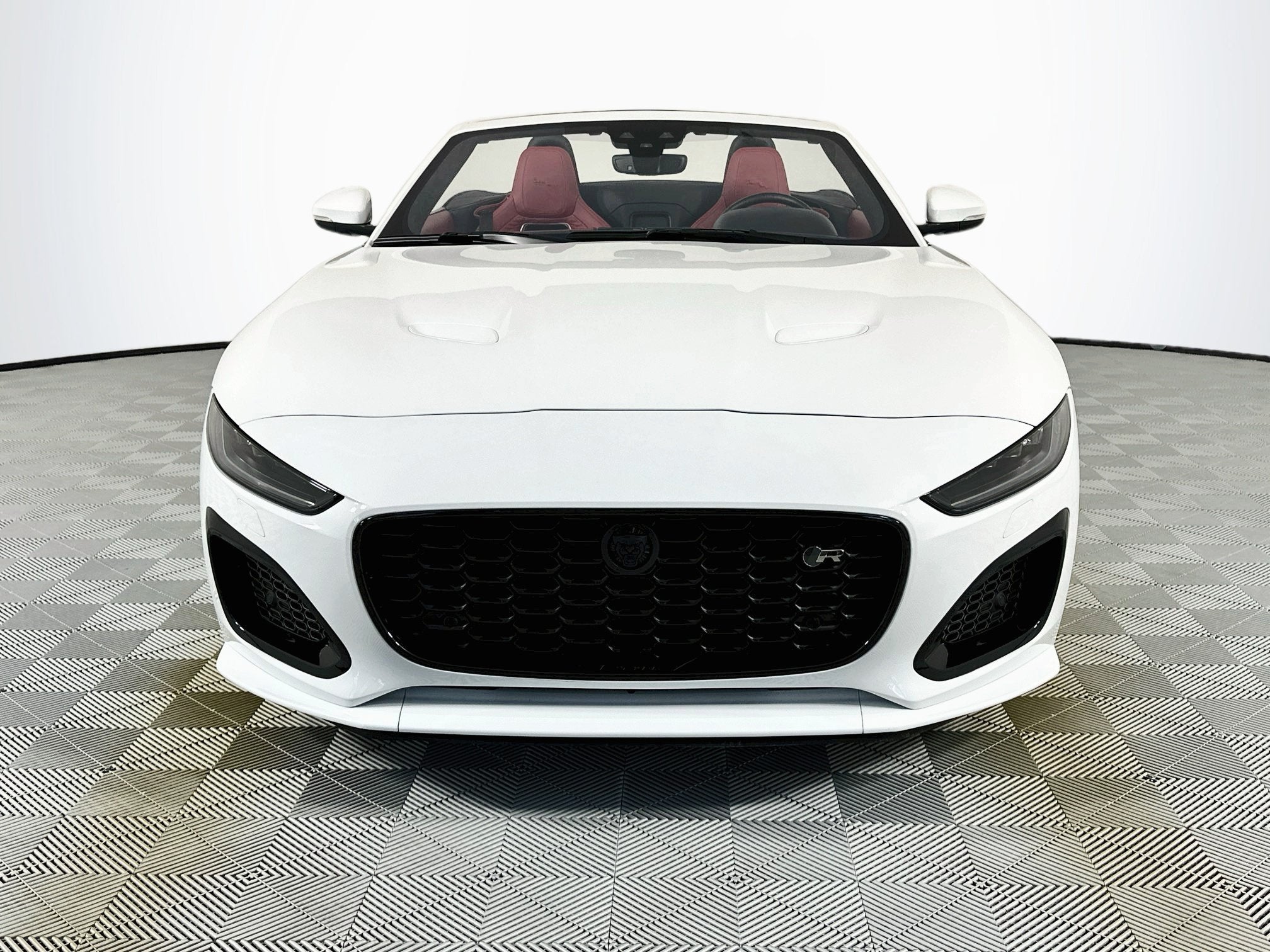 2024 Jaguar F-TYPE P575 R75