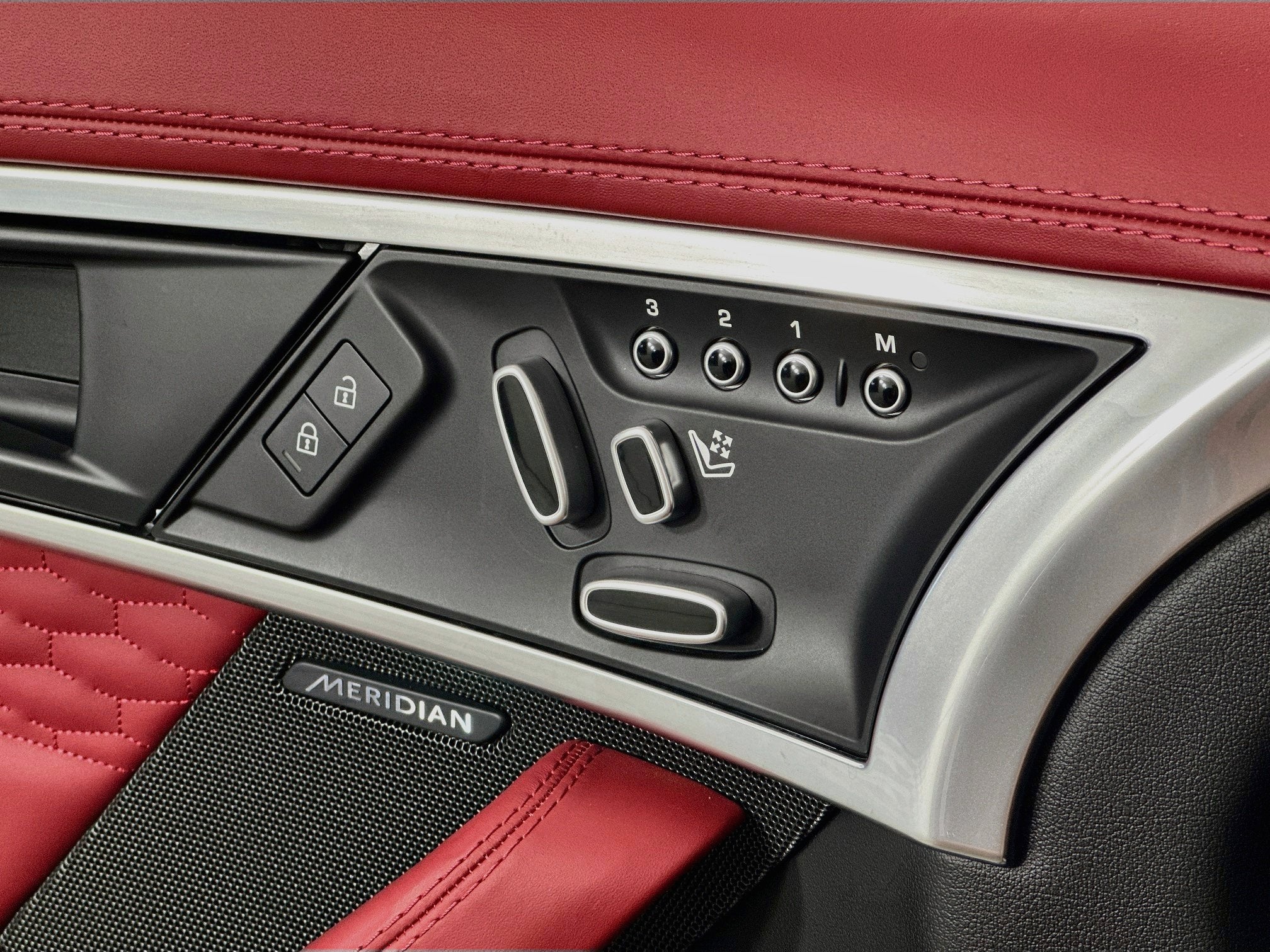 2024 Jaguar F-TYPE R-Dynamic