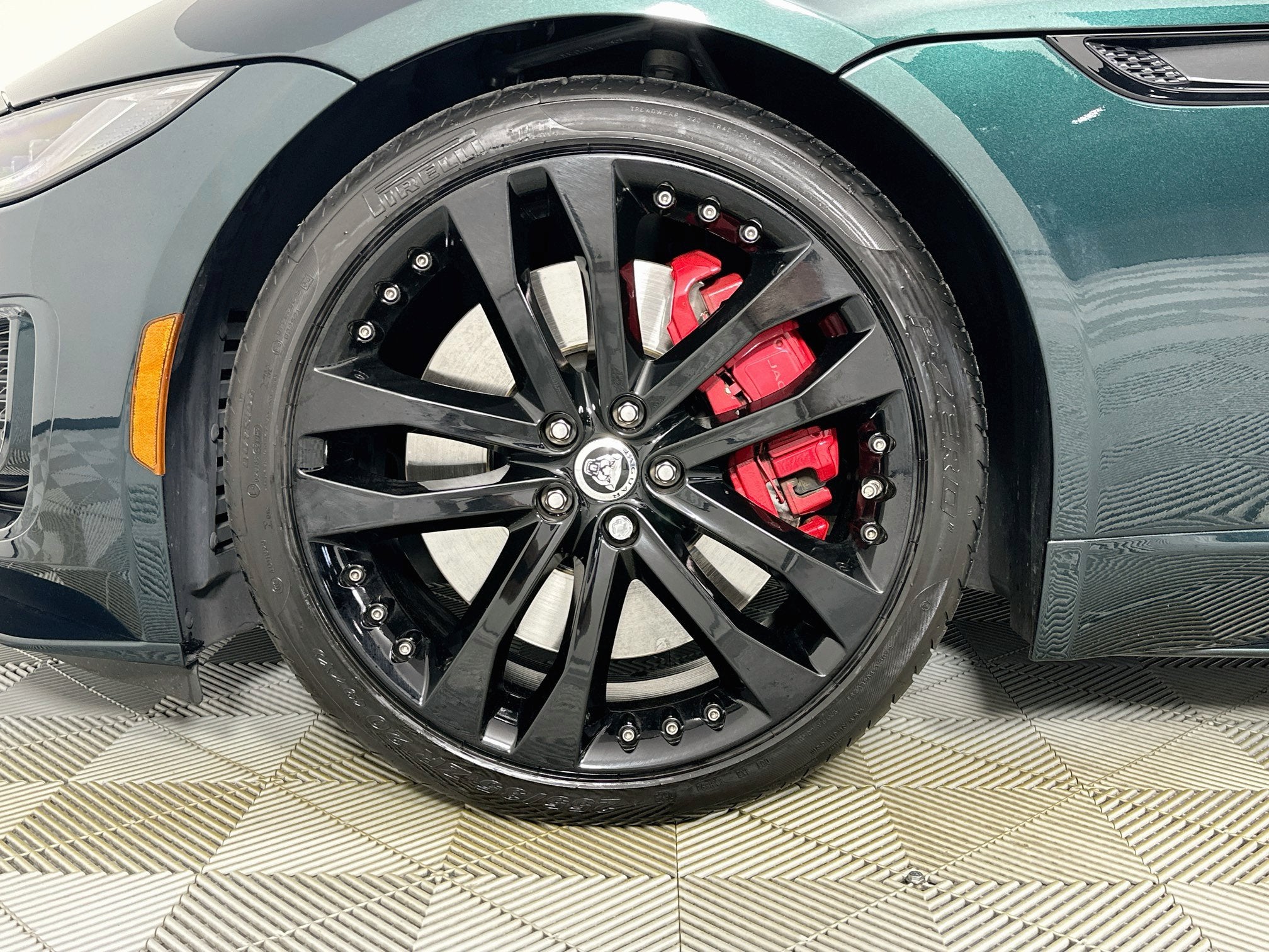 2024 Jaguar F-TYPE R-Dynamic