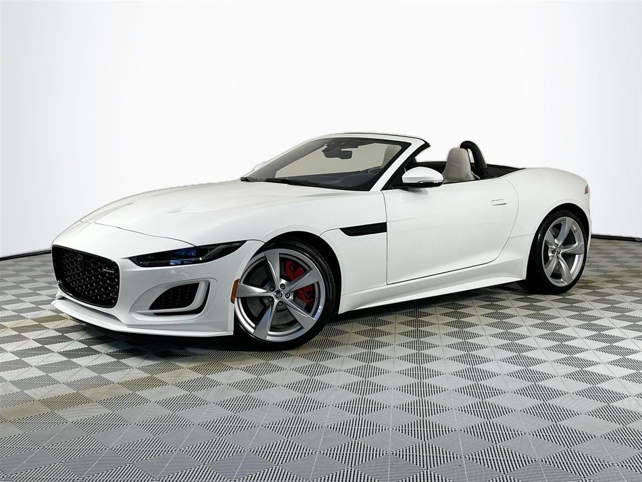 2024 Jaguar F-TYPE P450