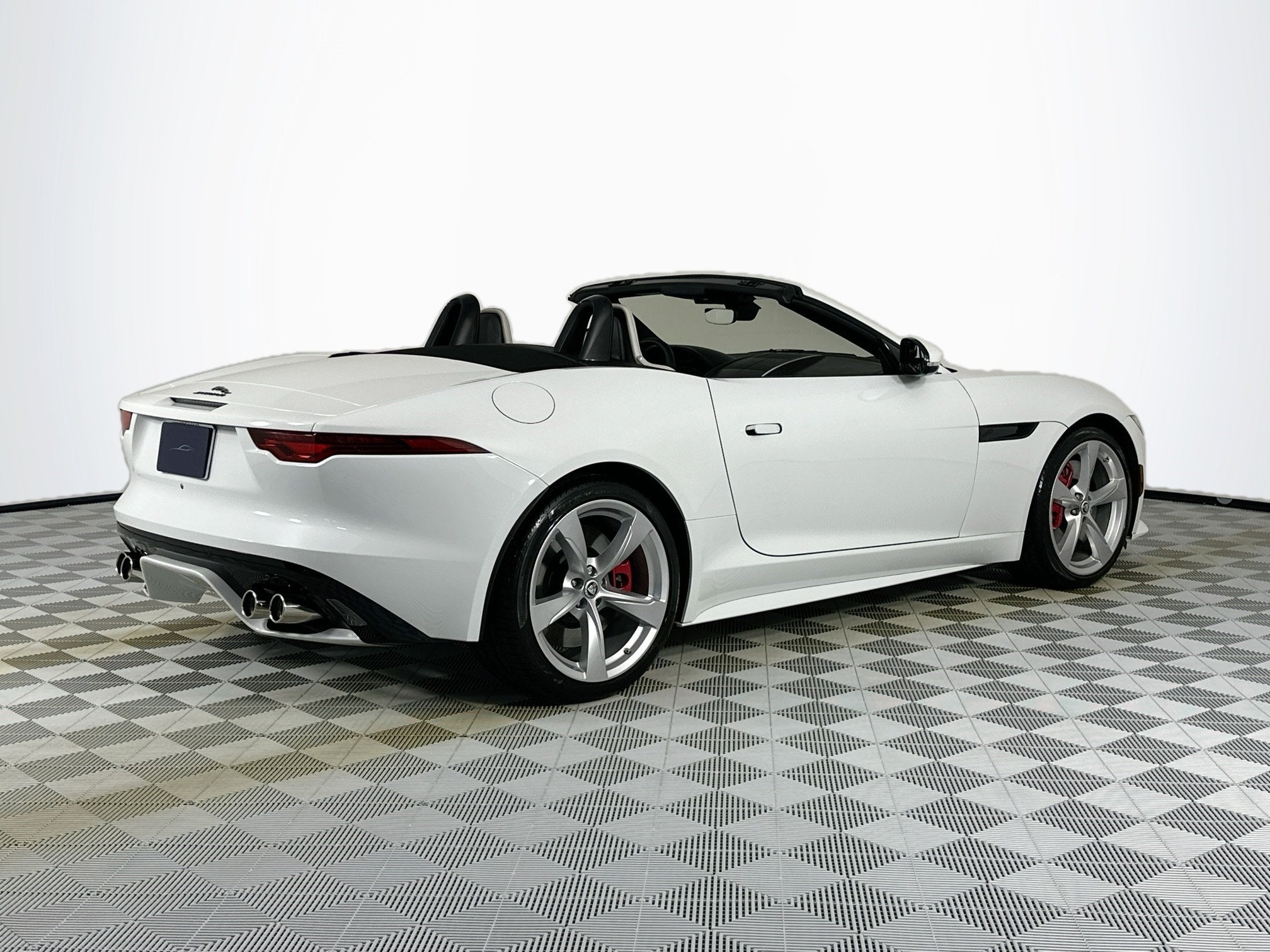 2024 Jaguar F-TYPE P450