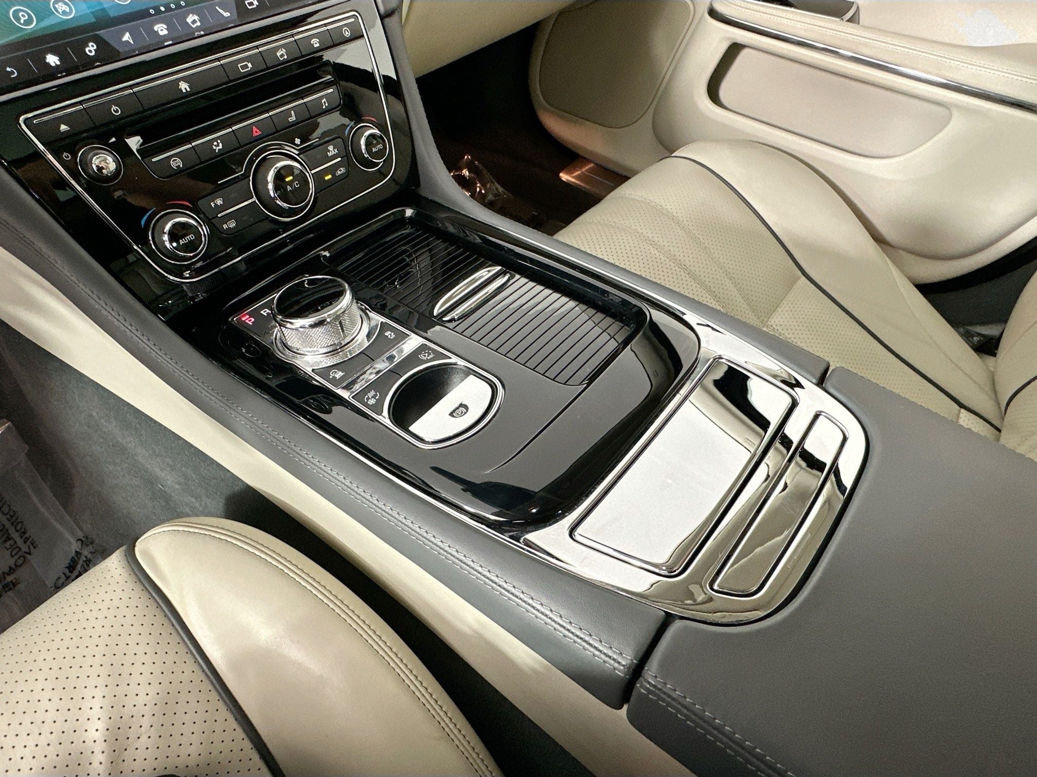 2018 Jaguar XJ R-Sport