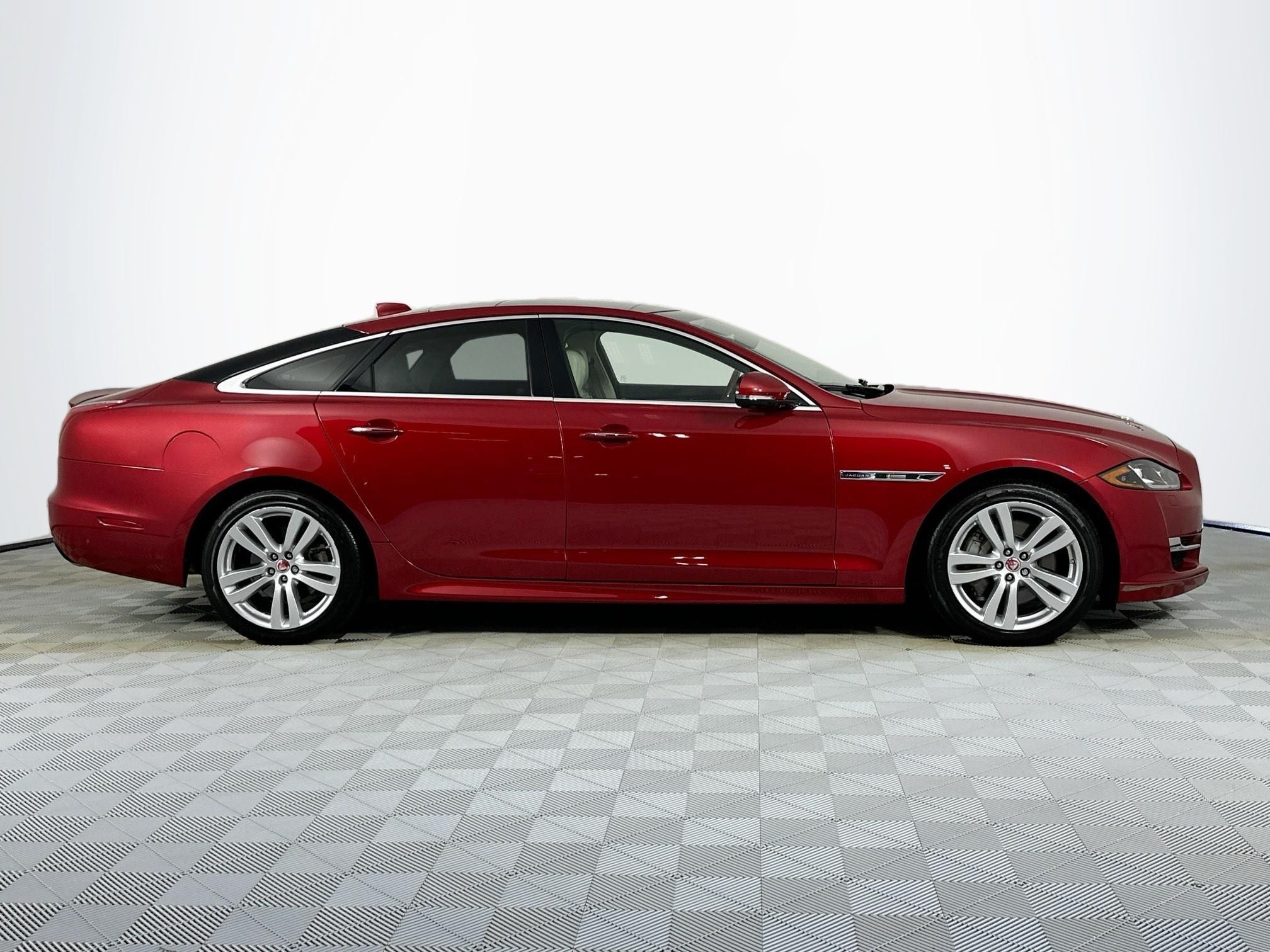 2018 Jaguar XJ R-Sport