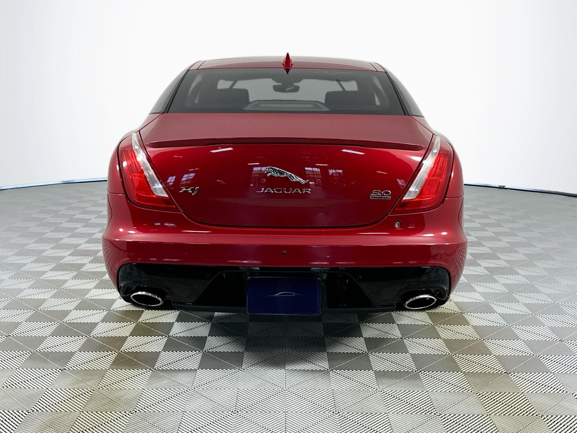 2018 Jaguar XJ R-Sport