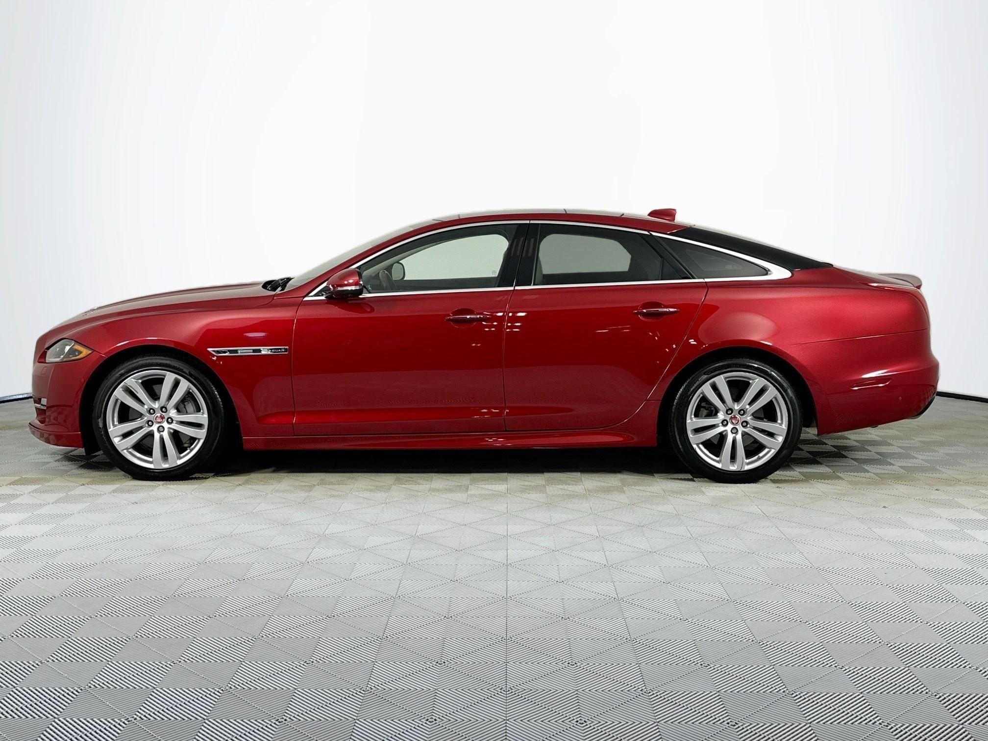 2018 Jaguar XJ R-Sport