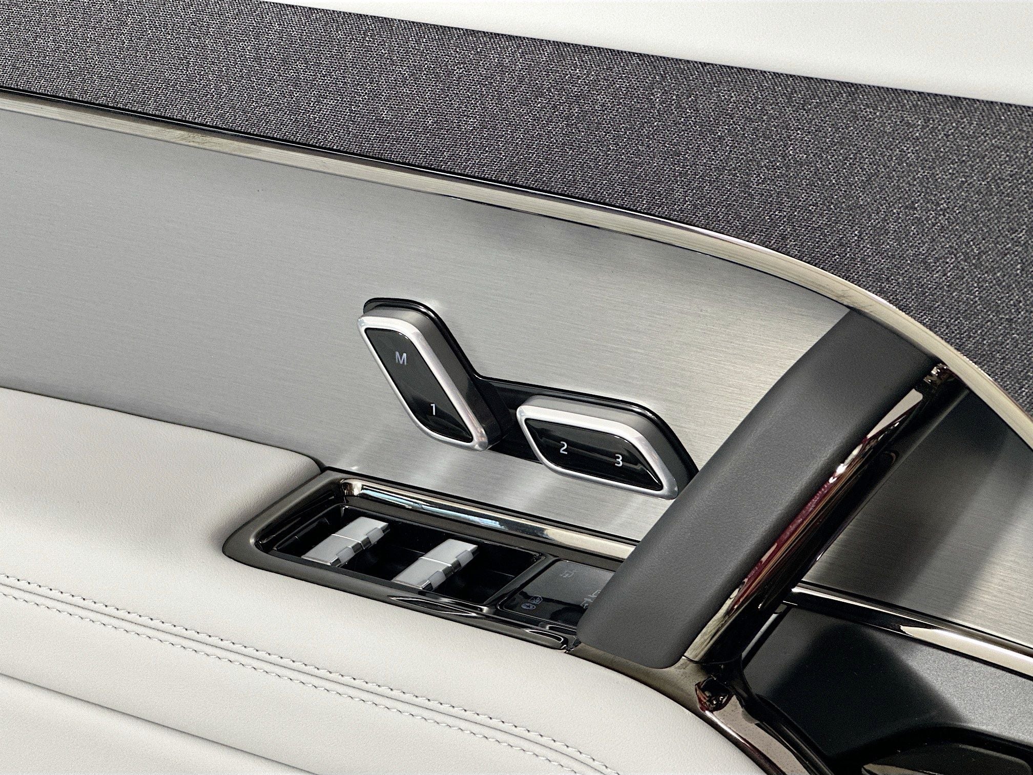 2025 Land Rover Range Rover Sport S