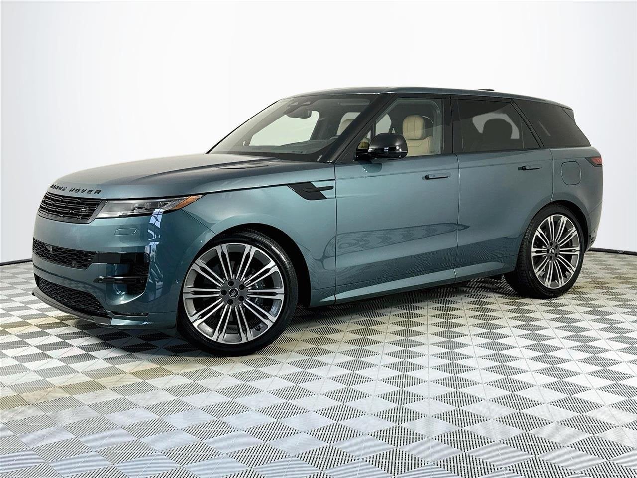 2025 Land Rover Range Rover Sport Plug-in Hybrid Dynamic SE