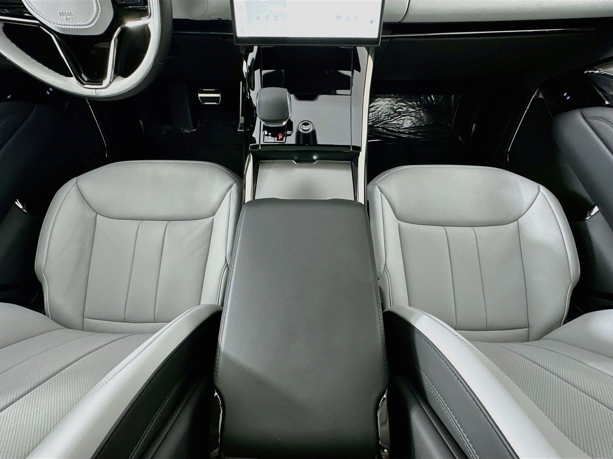 2025 Land Rover Range Rover Sport Plug-in Hybrid Dynamic SE