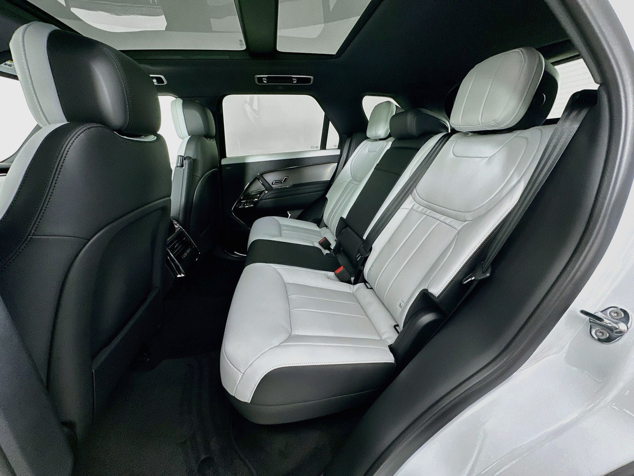2025 Land Rover Range Rover Sport Plug-in Hybrid Dynamic SE