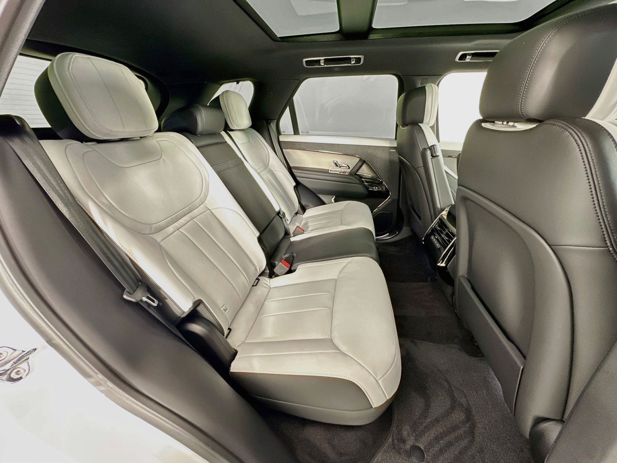 2025 Land Rover Range Rover Sport Plug-in Hybrid Dynamic SE