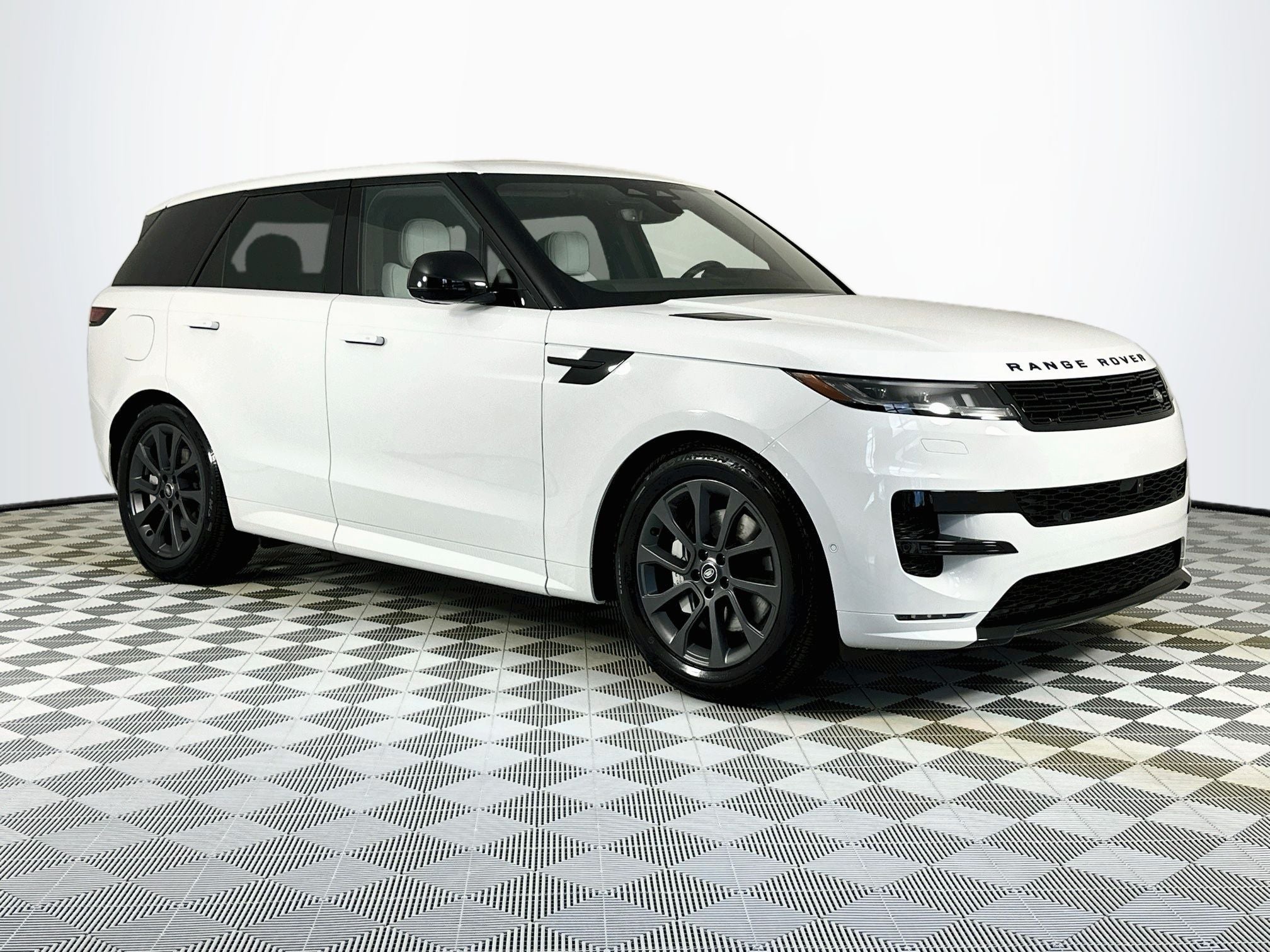 2025 Land Rover Range Rover Sport Plug-in Hybrid Dynamic SE