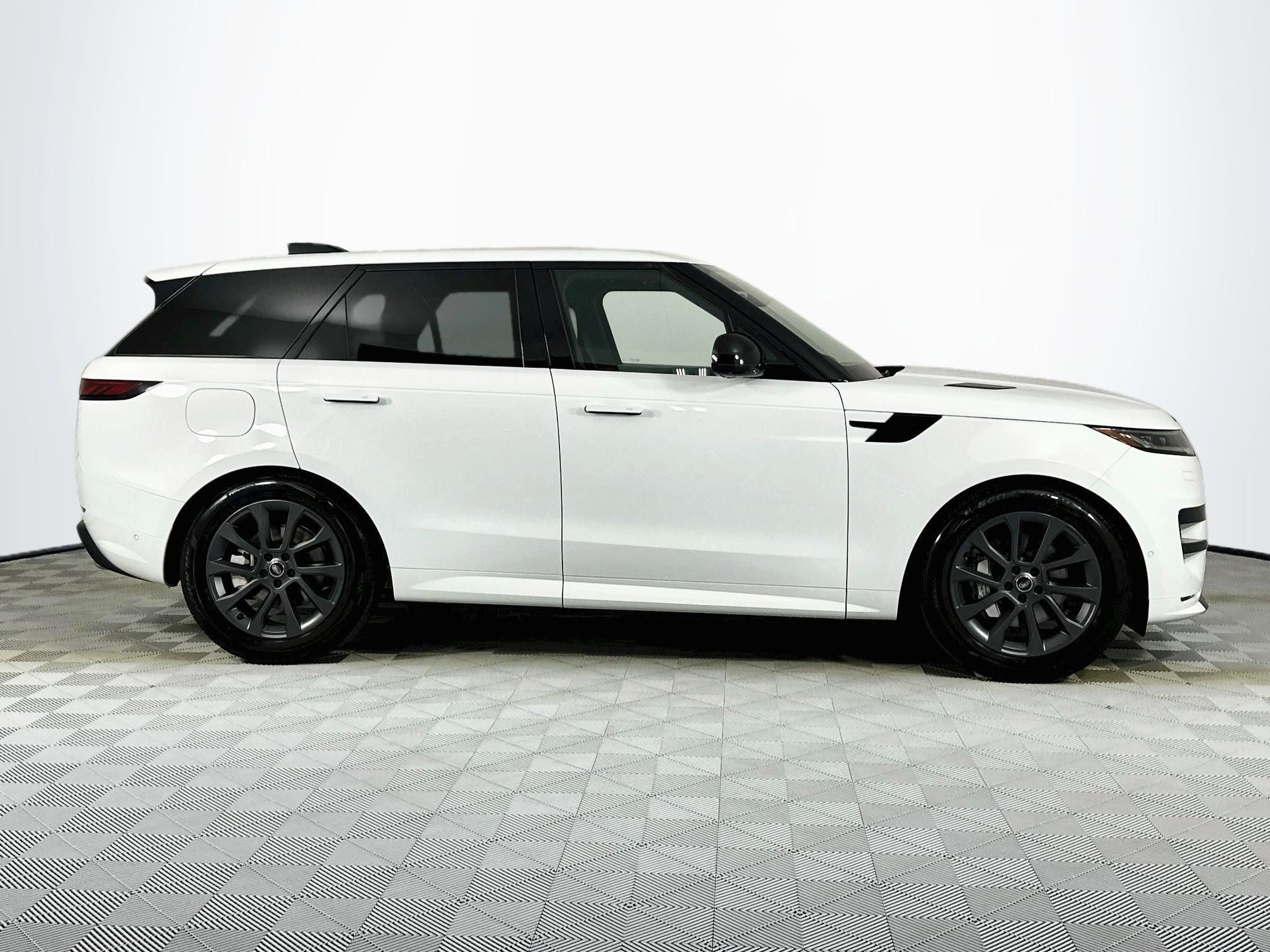 2025 Land Rover Range Rover Sport Plug-in Hybrid Dynamic SE