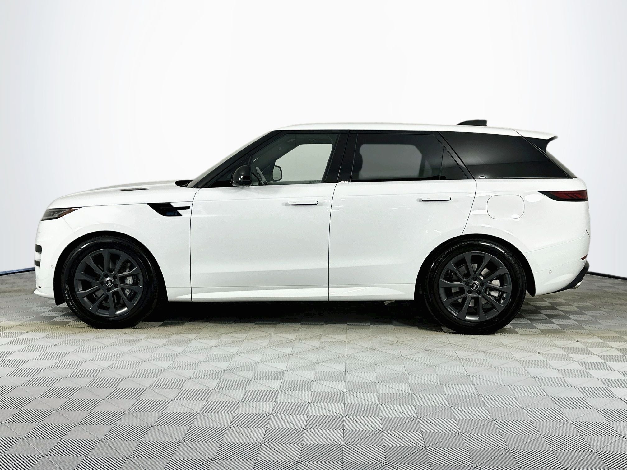 2025 Land Rover Range Rover Sport Plug-in Hybrid Dynamic SE