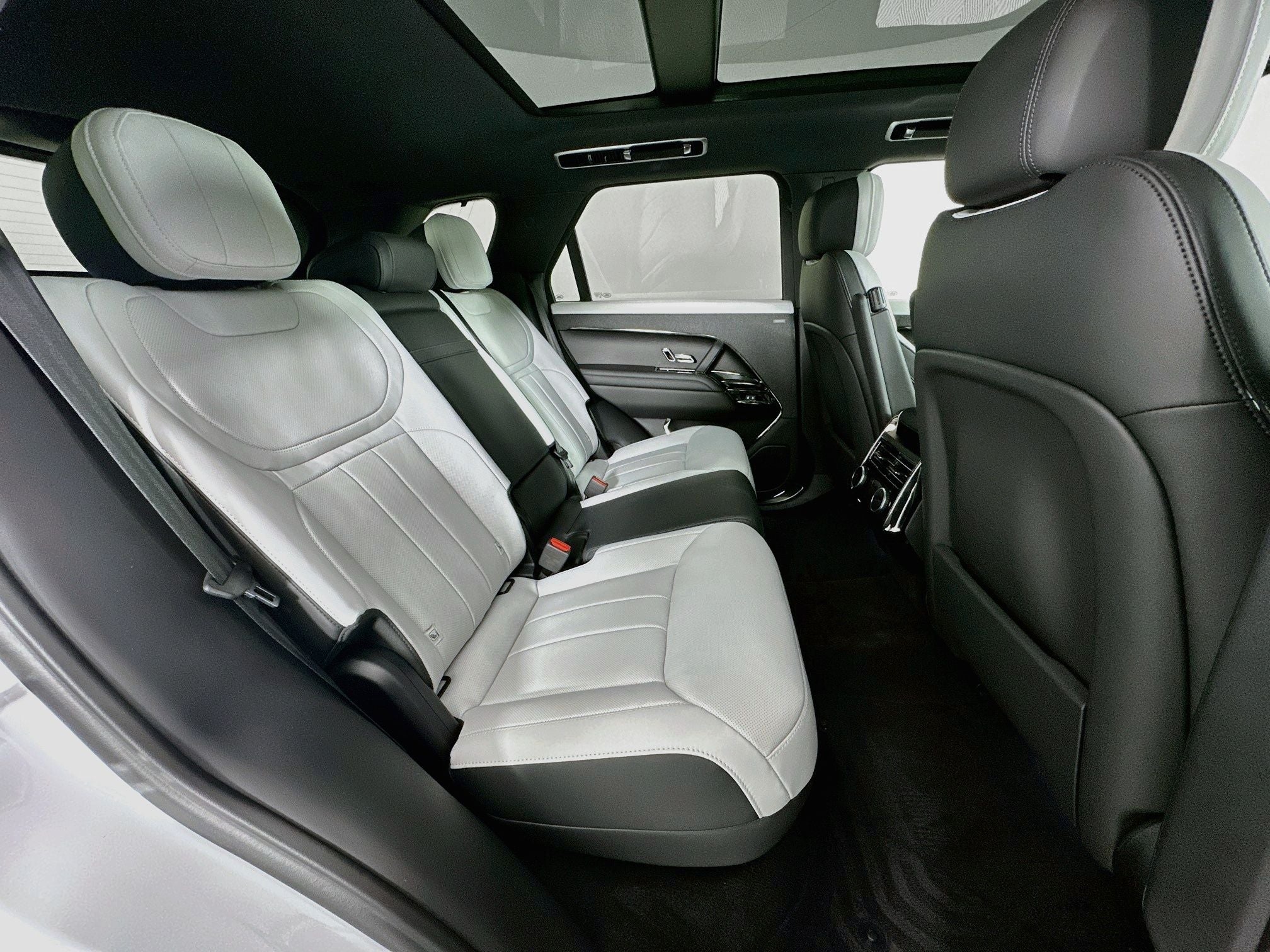 2025 Land Rover Range Rover Sport Dynamic SE