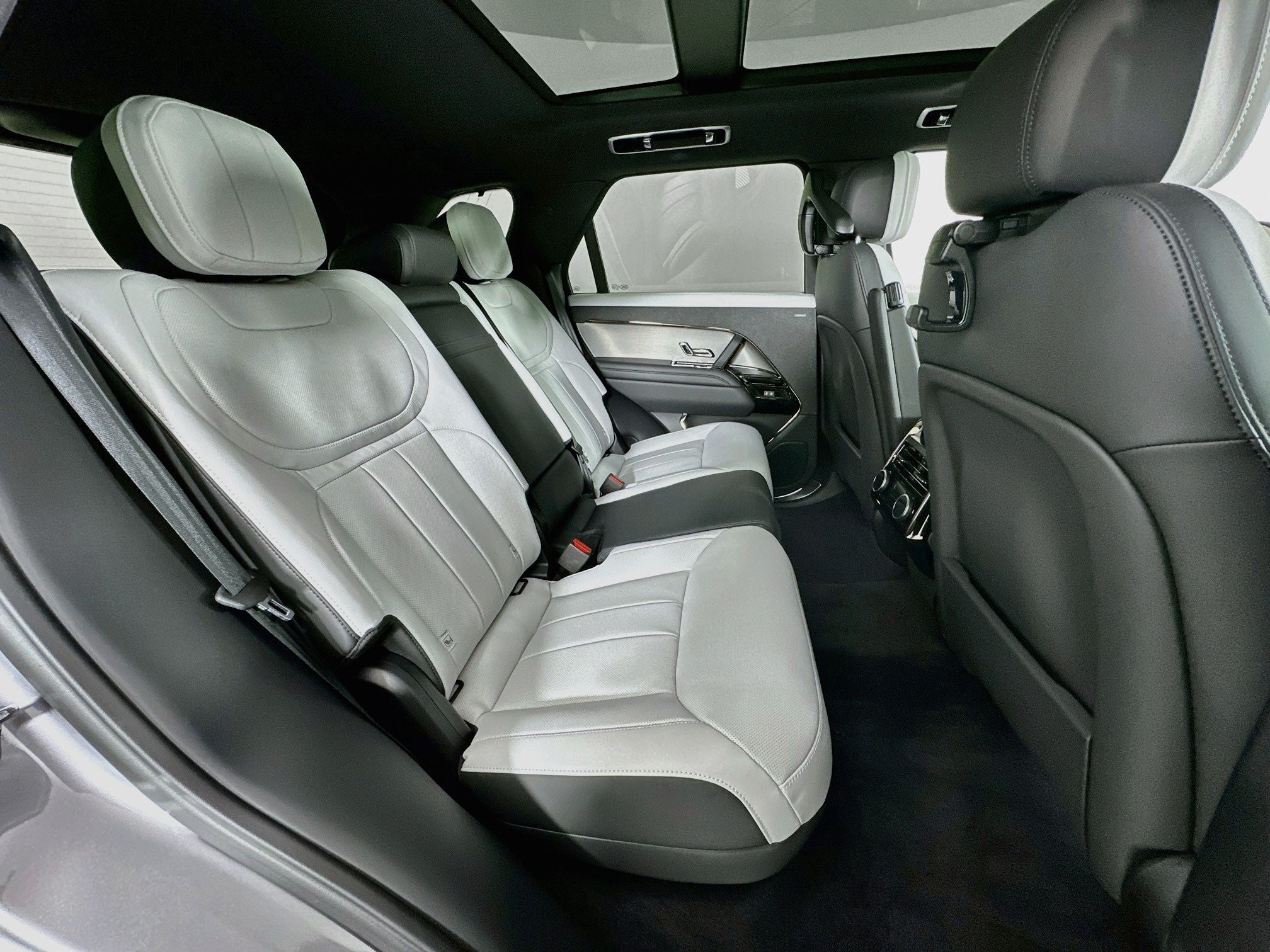 2025 Land Rover Range Rover Sport Dynamic SE