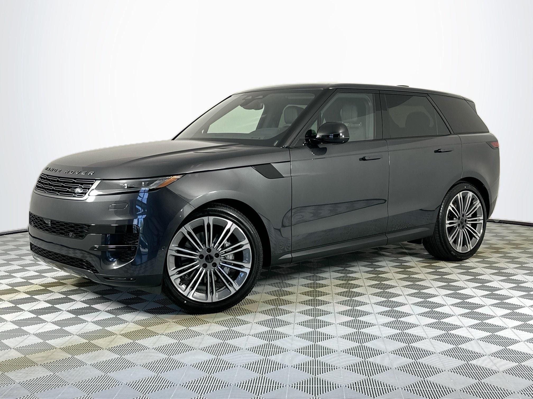 2026 Land Rover Range Rover Sport SE