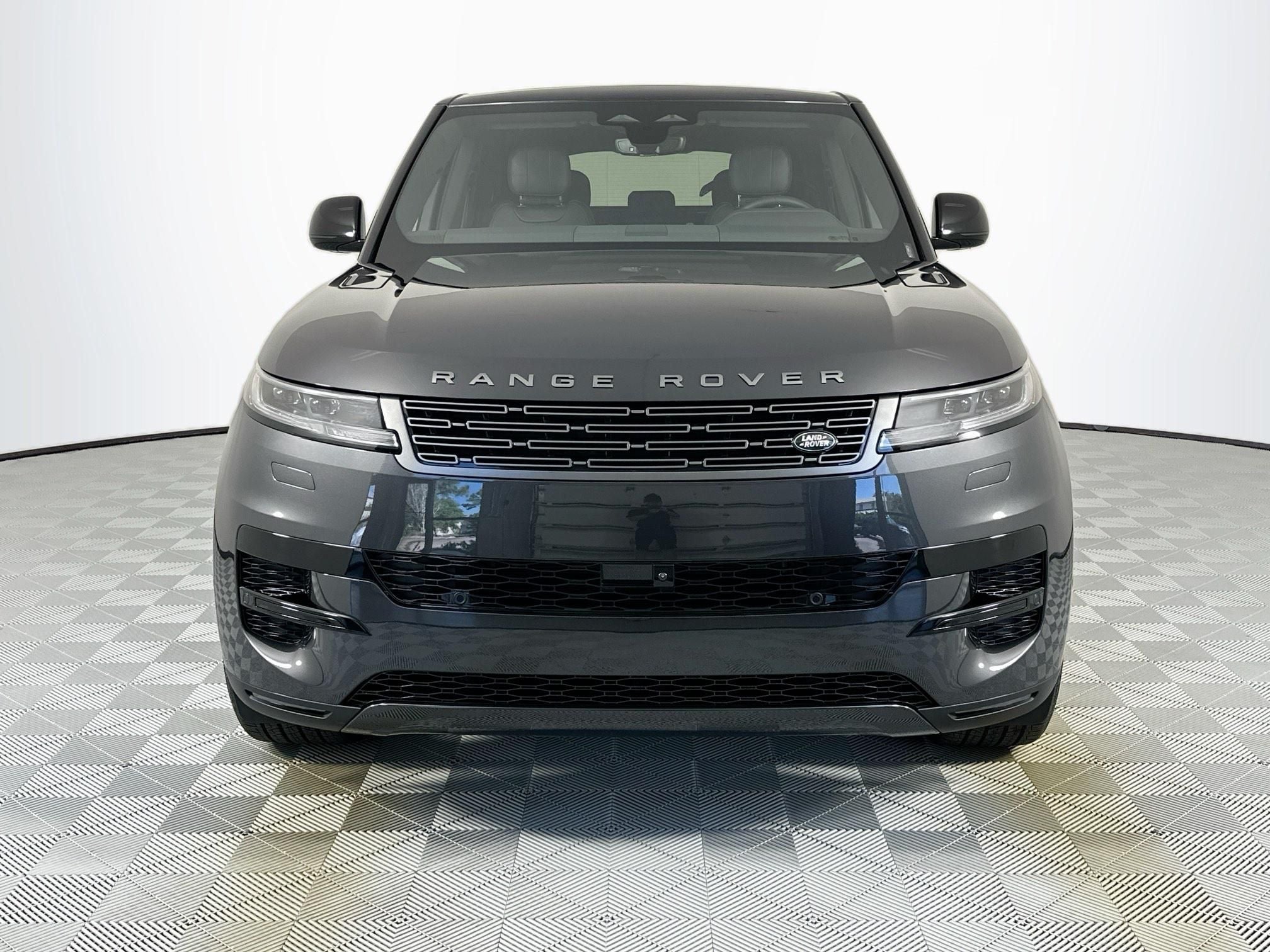 2026 Land Rover Range Rover Sport SE