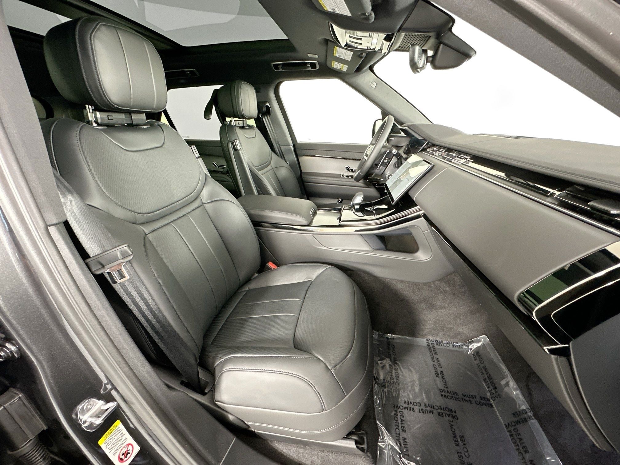 2026 Land Rover Range Rover Sport SE