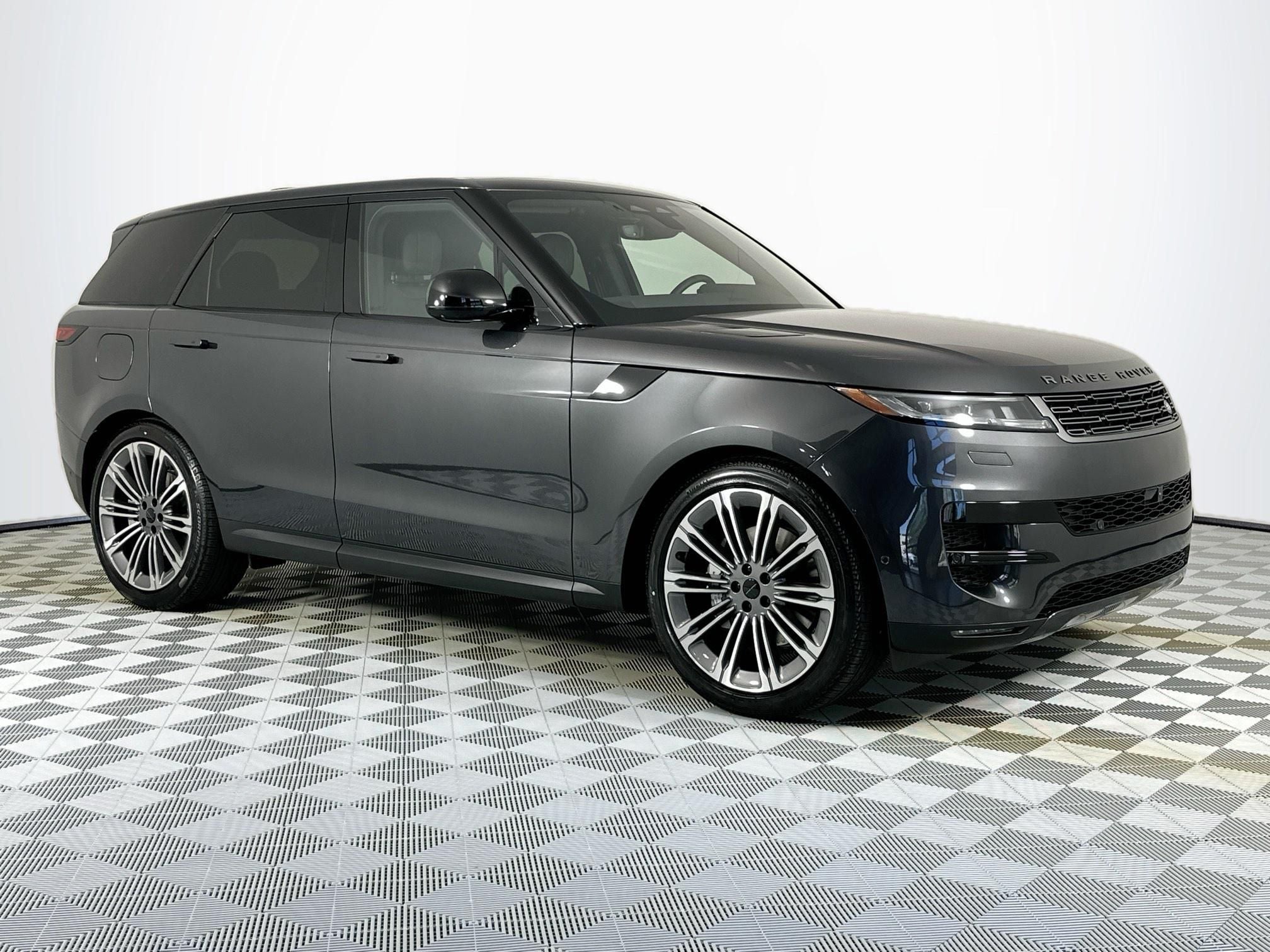 2026 Land Rover Range Rover Sport SE