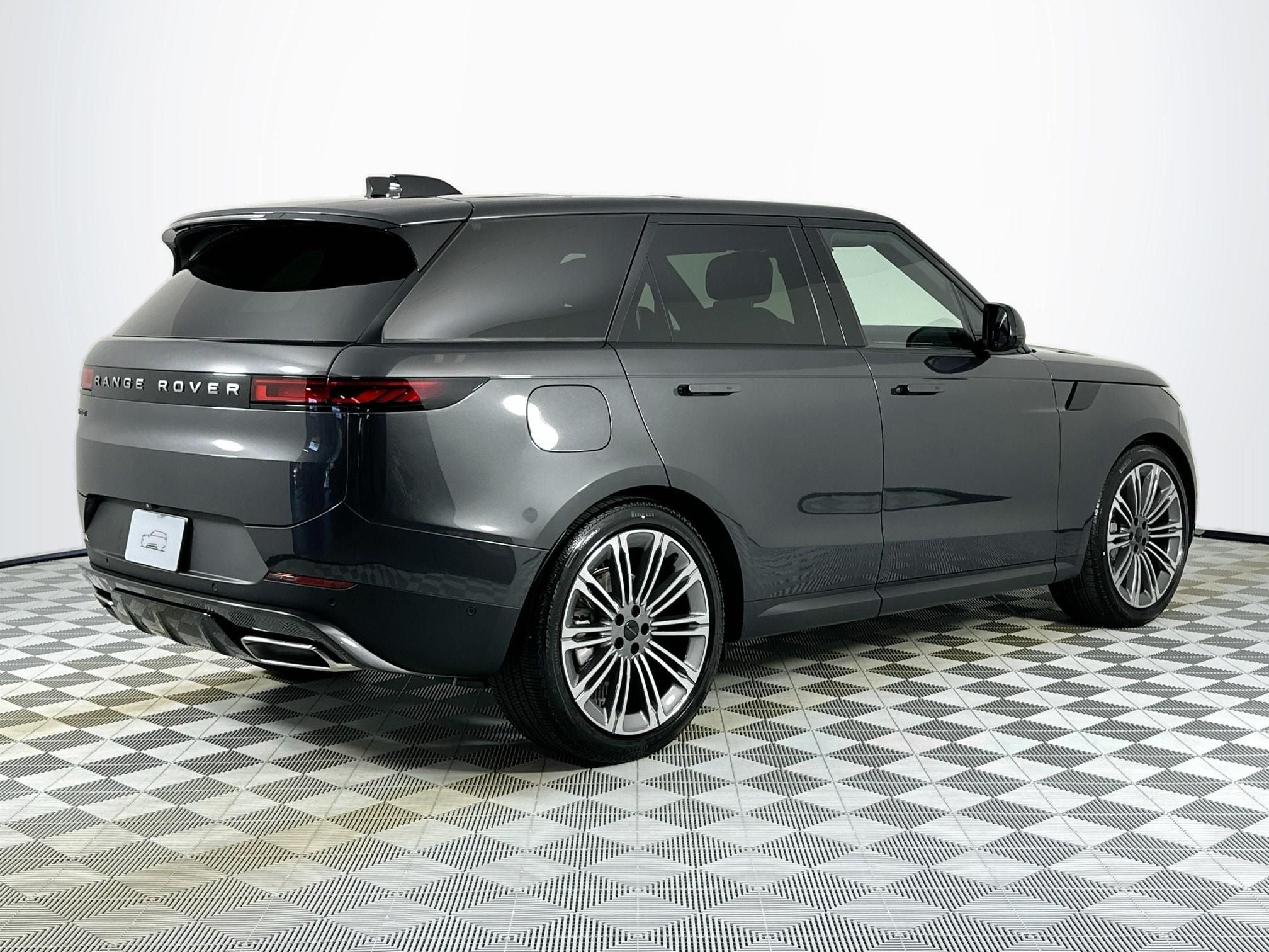 2026 Land Rover Range Rover Sport SE
