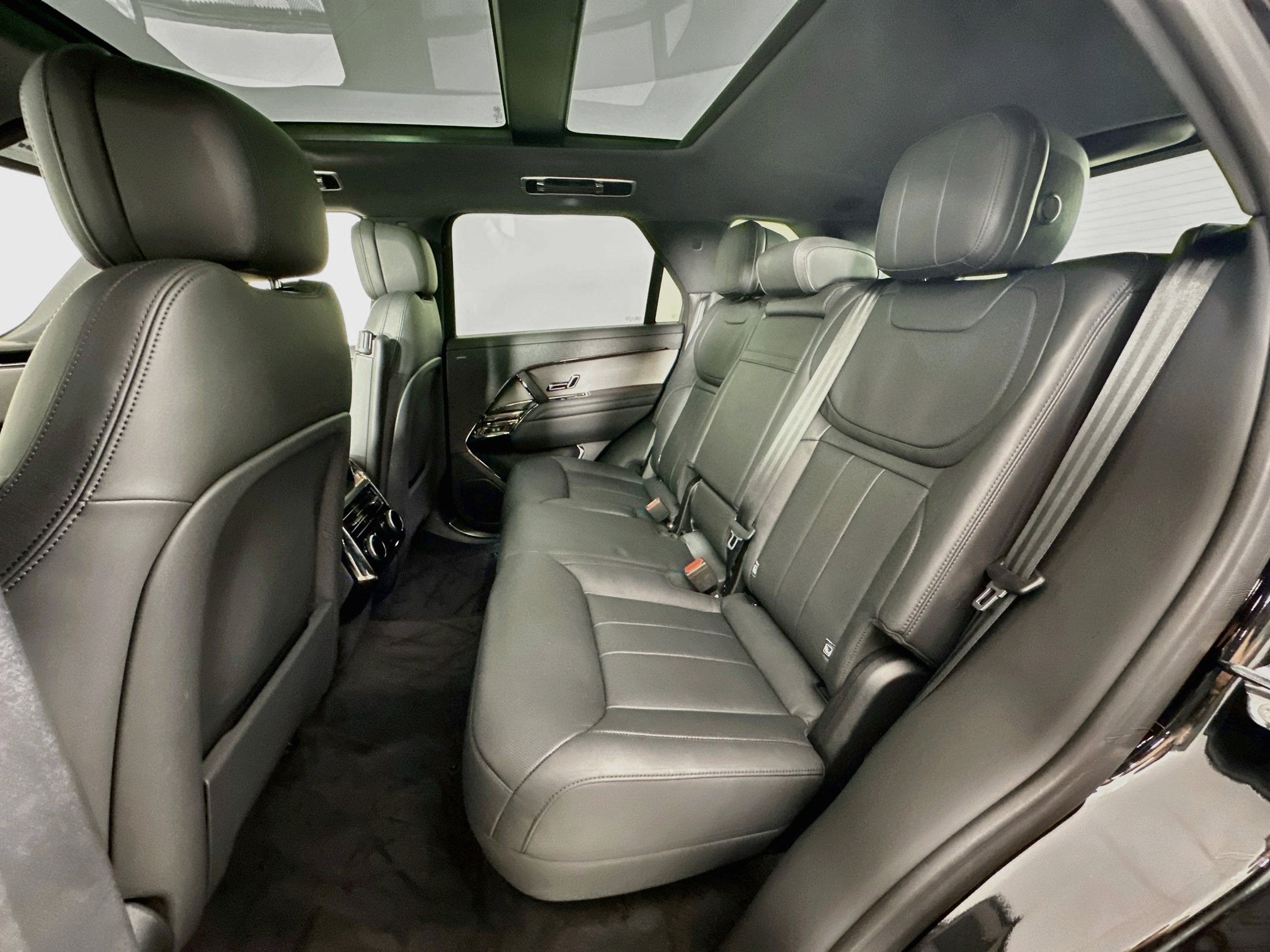 2024 Land Rover Range Rover Sport SE