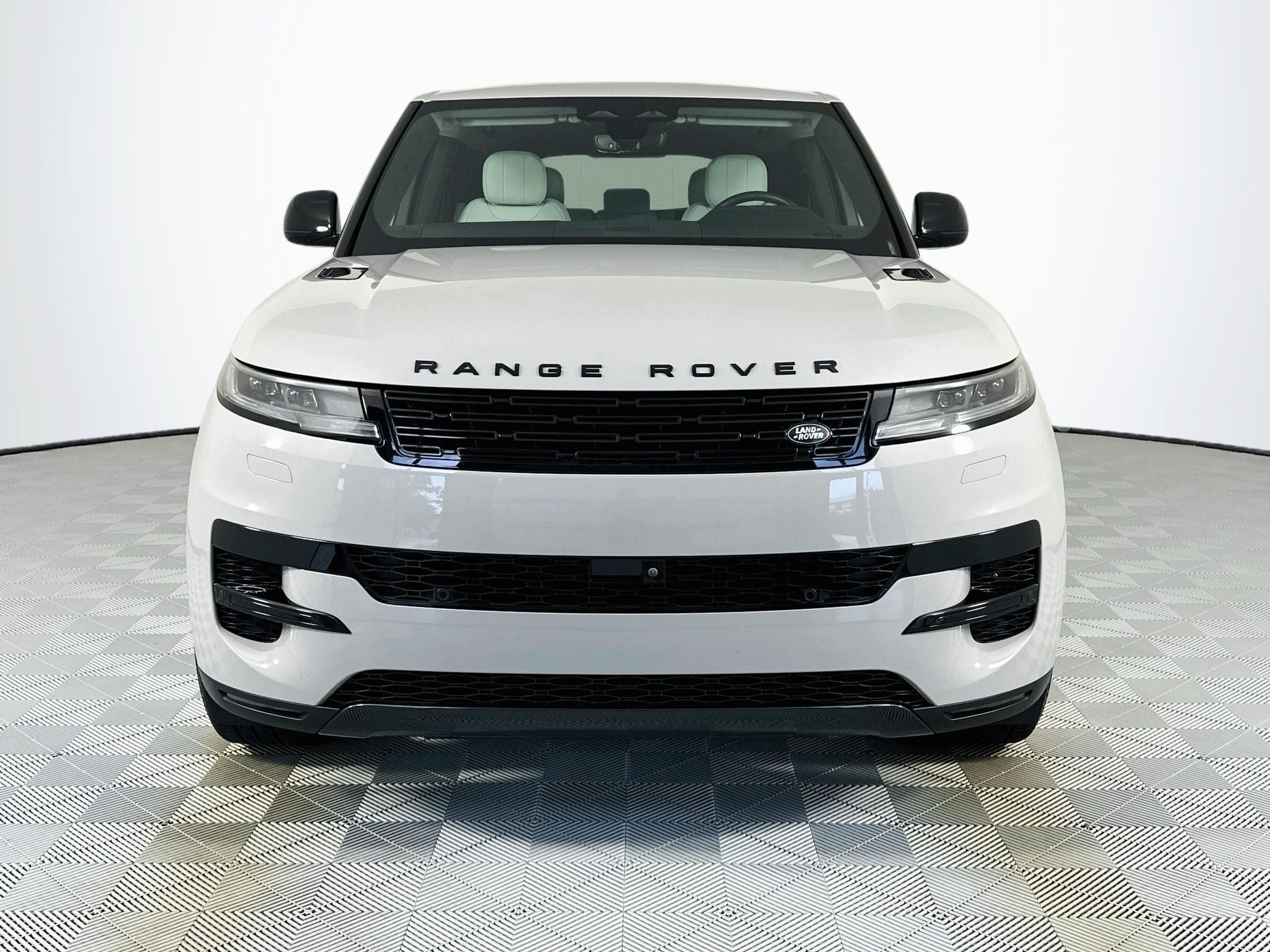 2024 Land Rover Range Rover Sport SE