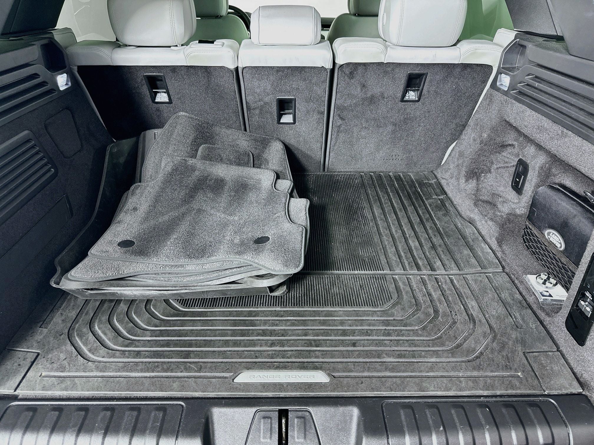 2024 Land Rover Range Rover Sport SE