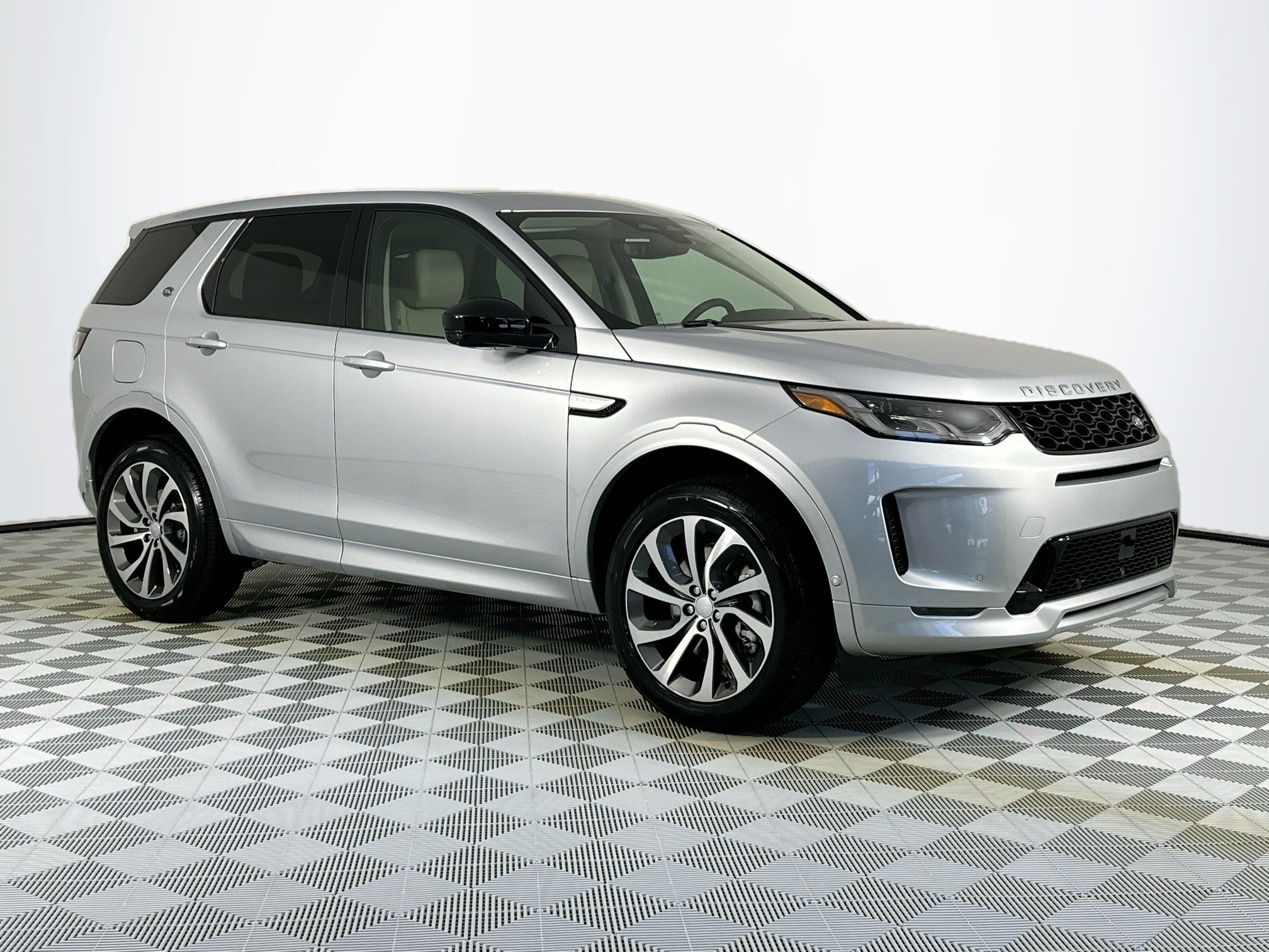 2025 Land Rover Discovery Sport S