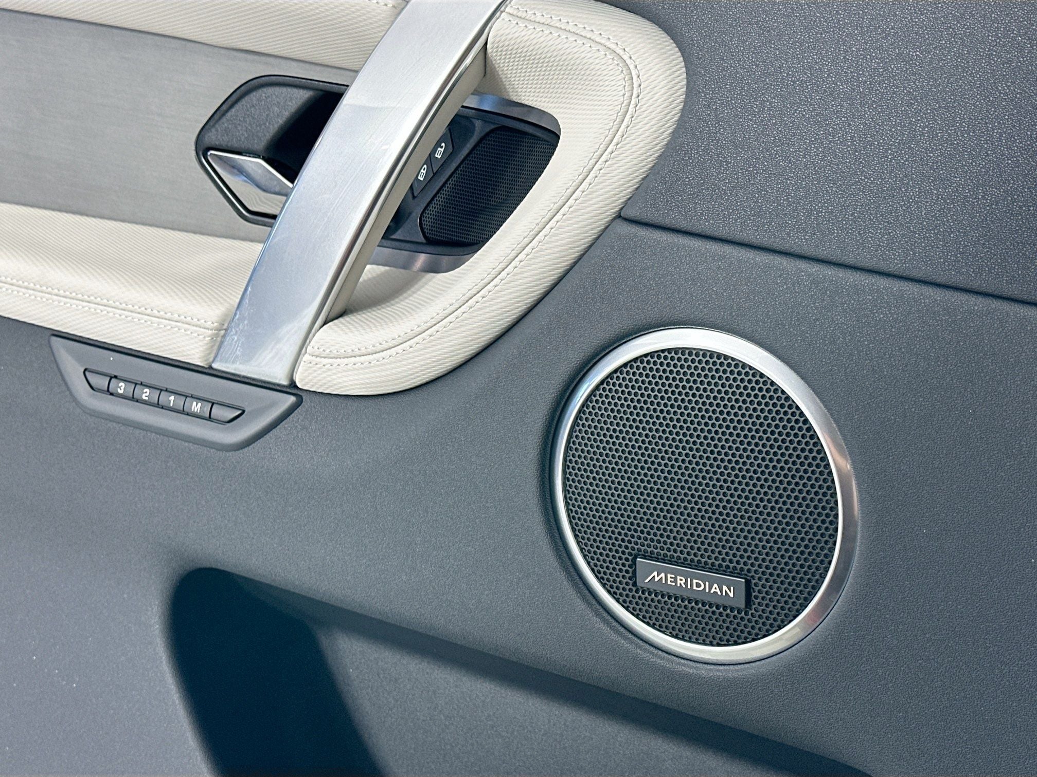 2026 Land Rover Discovery Sport Landmark