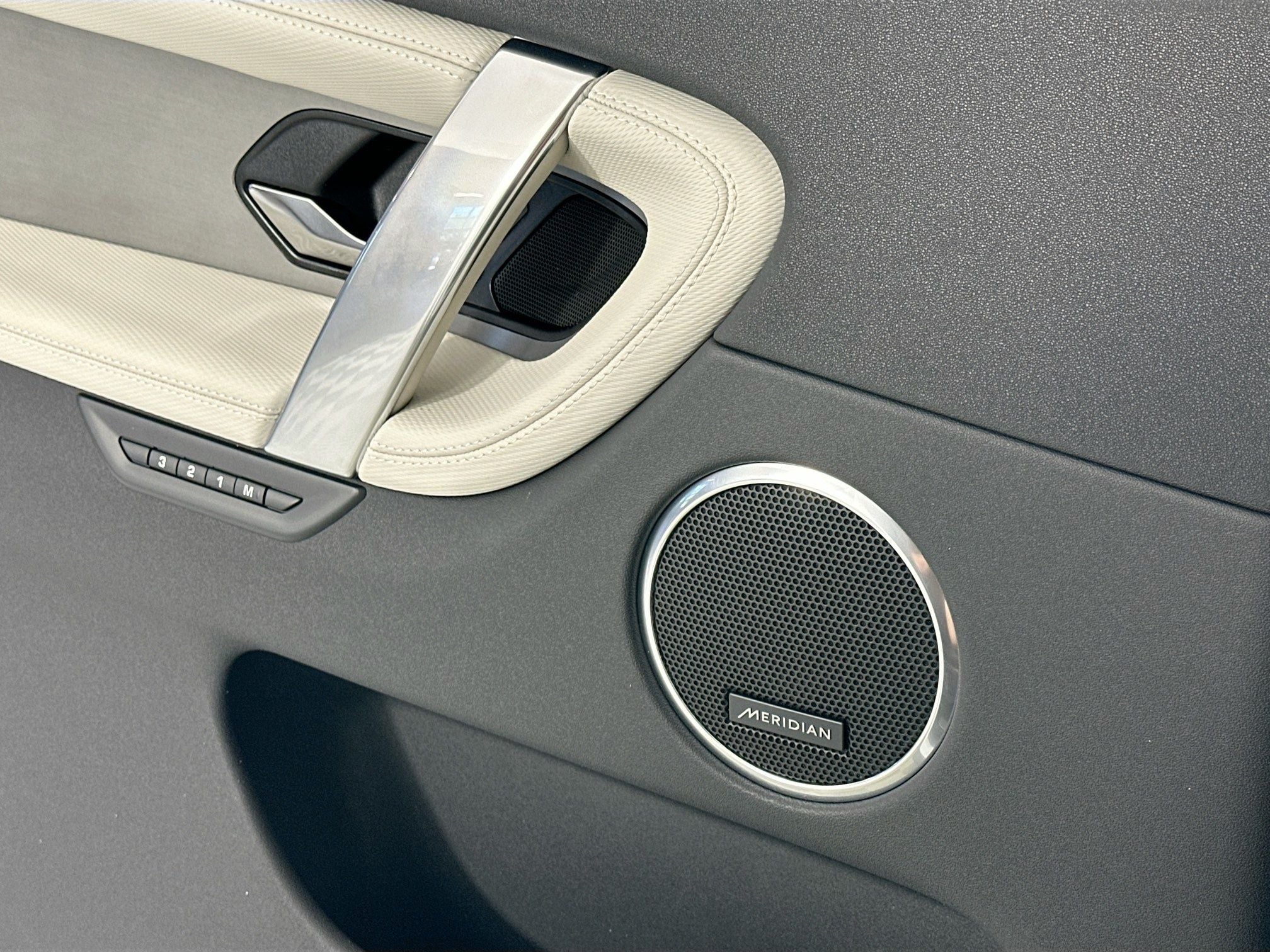 2026 Land Rover Discovery Sport Landmark