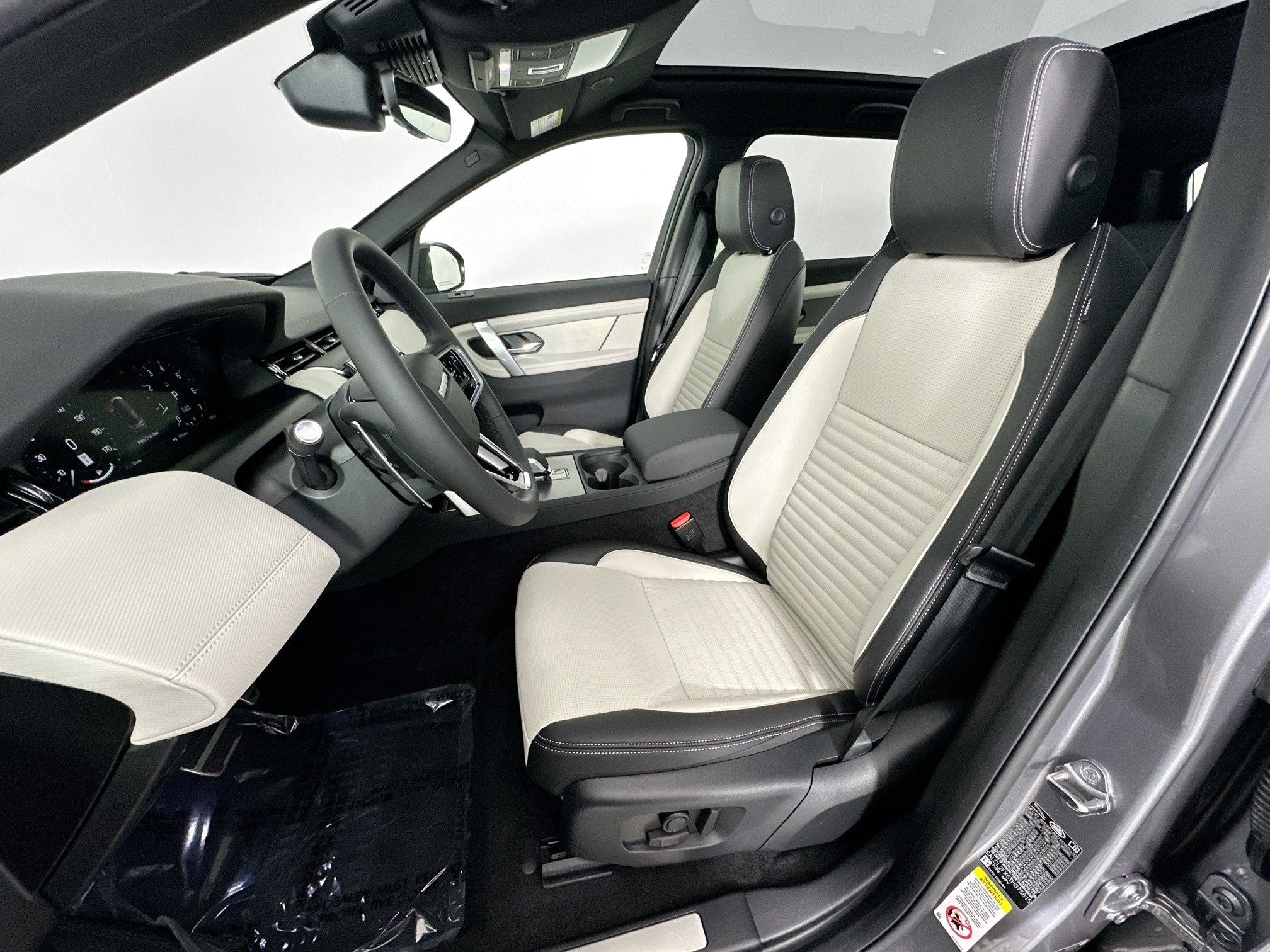 2026 Land Rover Discovery Sport Landmark