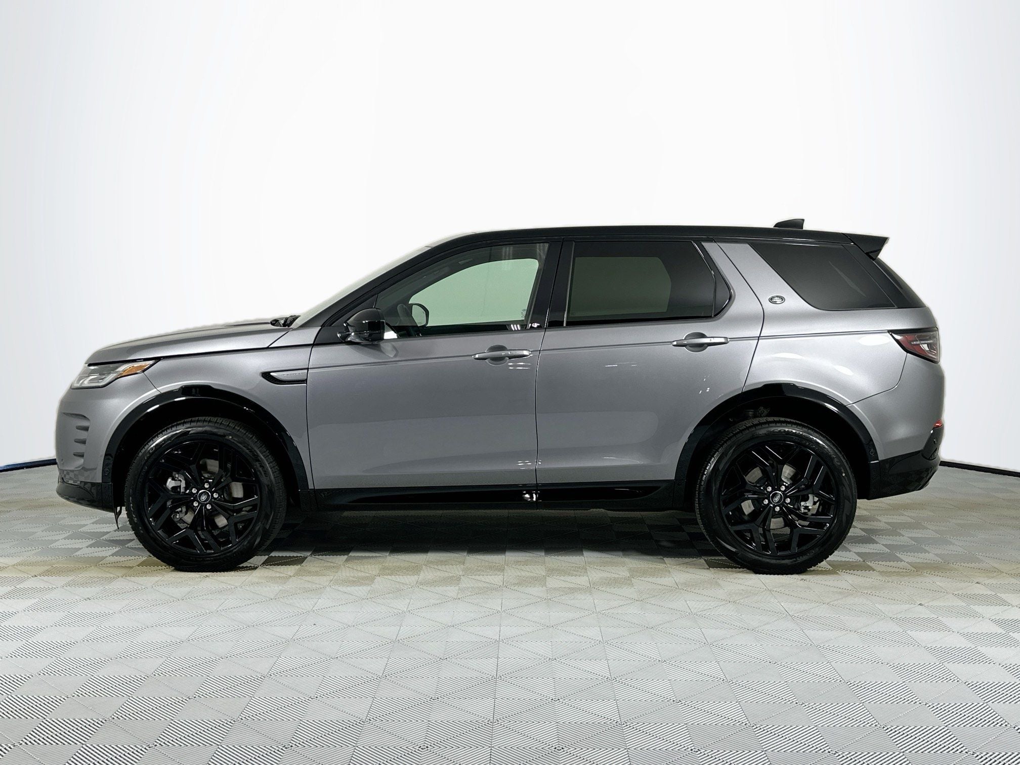 2026 Land Rover Discovery Sport Landmark