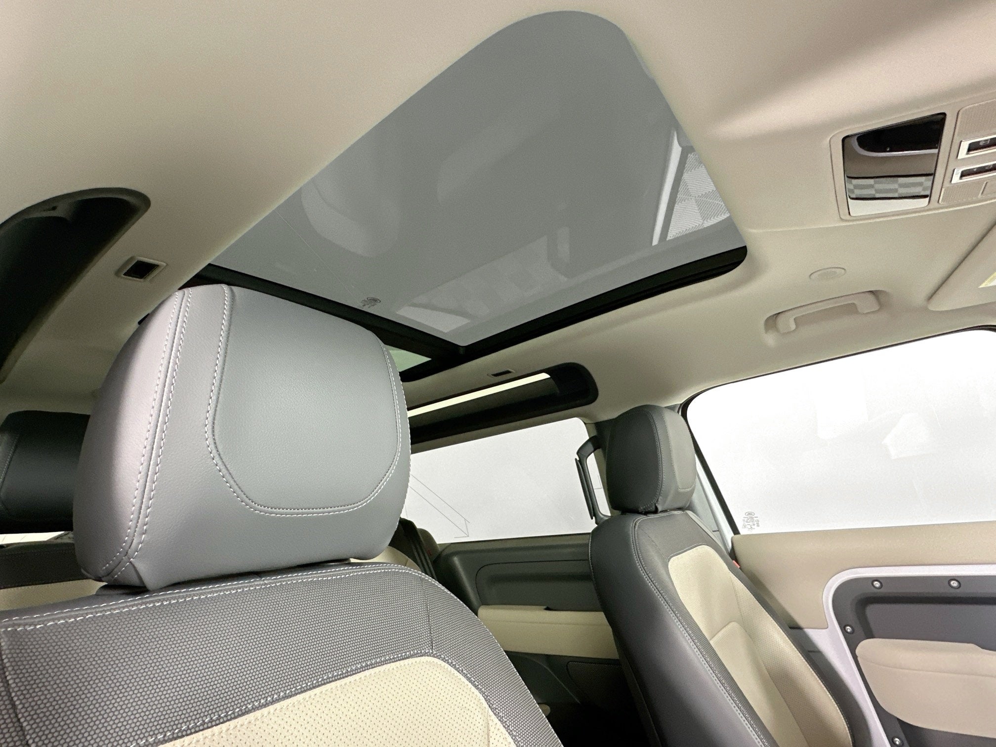 2023 Land Rover Defender 90 X-Dynamic SE