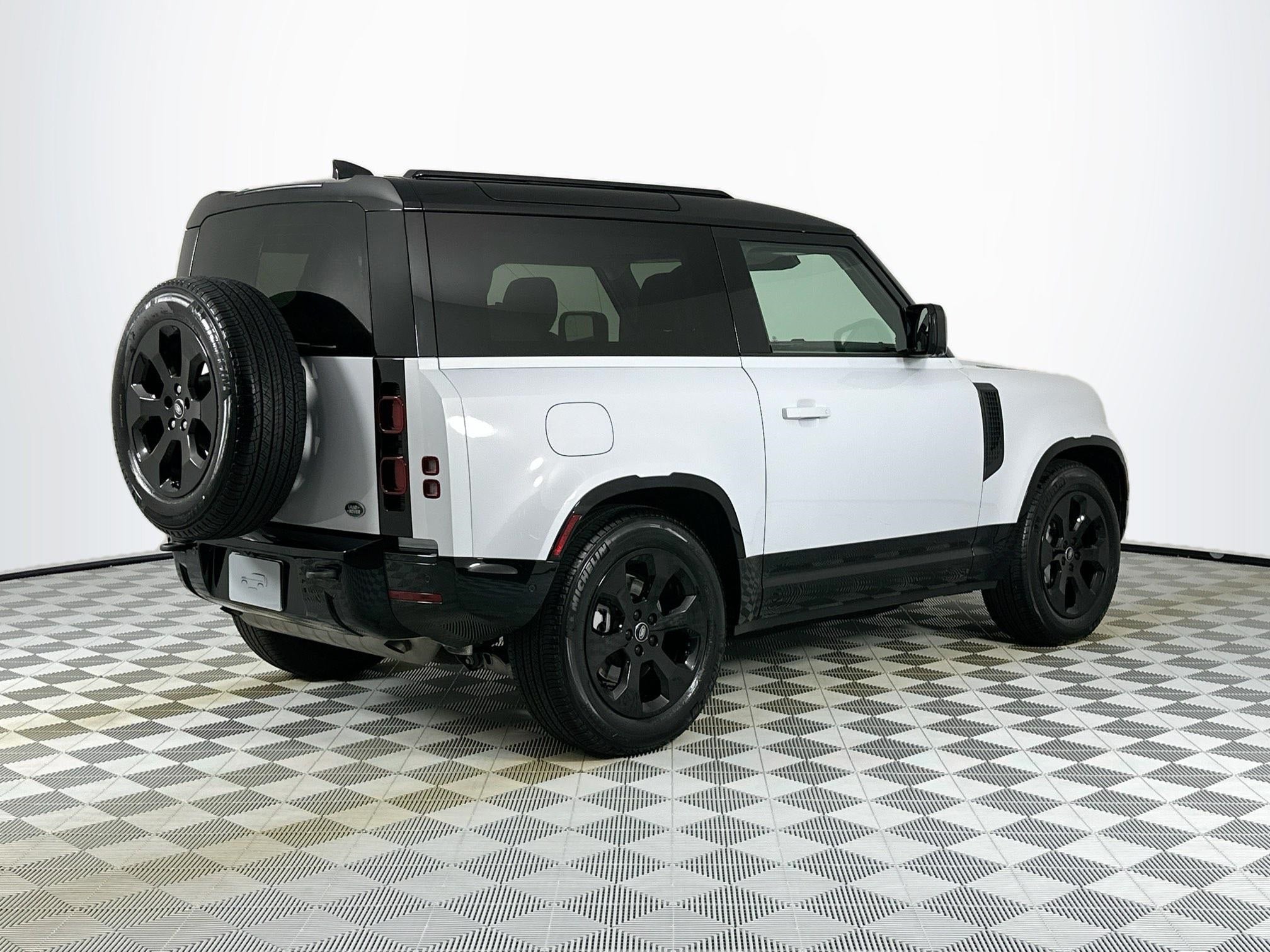 2023 Land Rover Defender 90 X-Dynamic SE