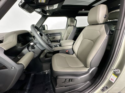 2025 Land Rover Defender 90 X-Dynamic SE