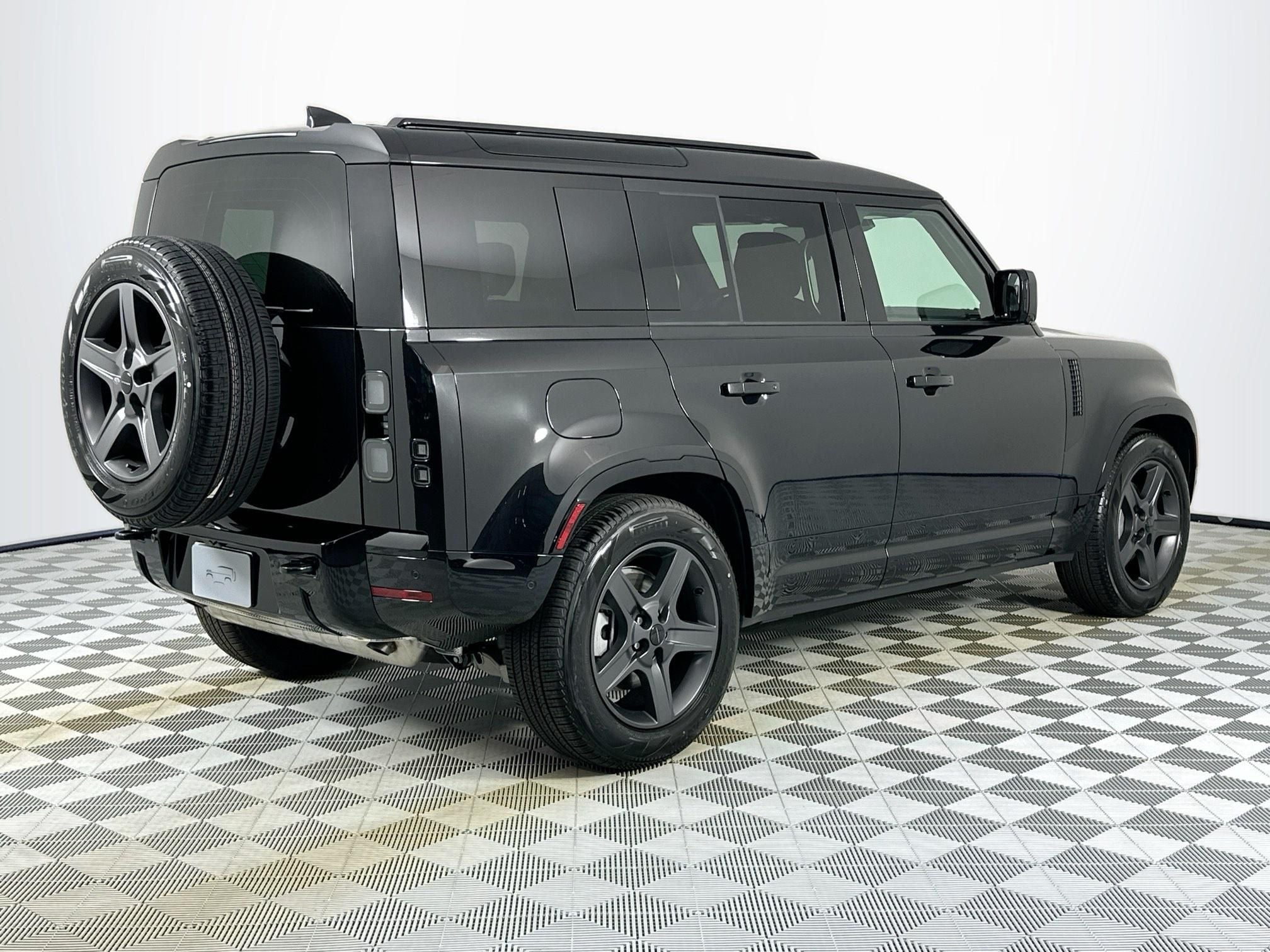 2026 Land Rover Defender 110 X-Dynamic SE