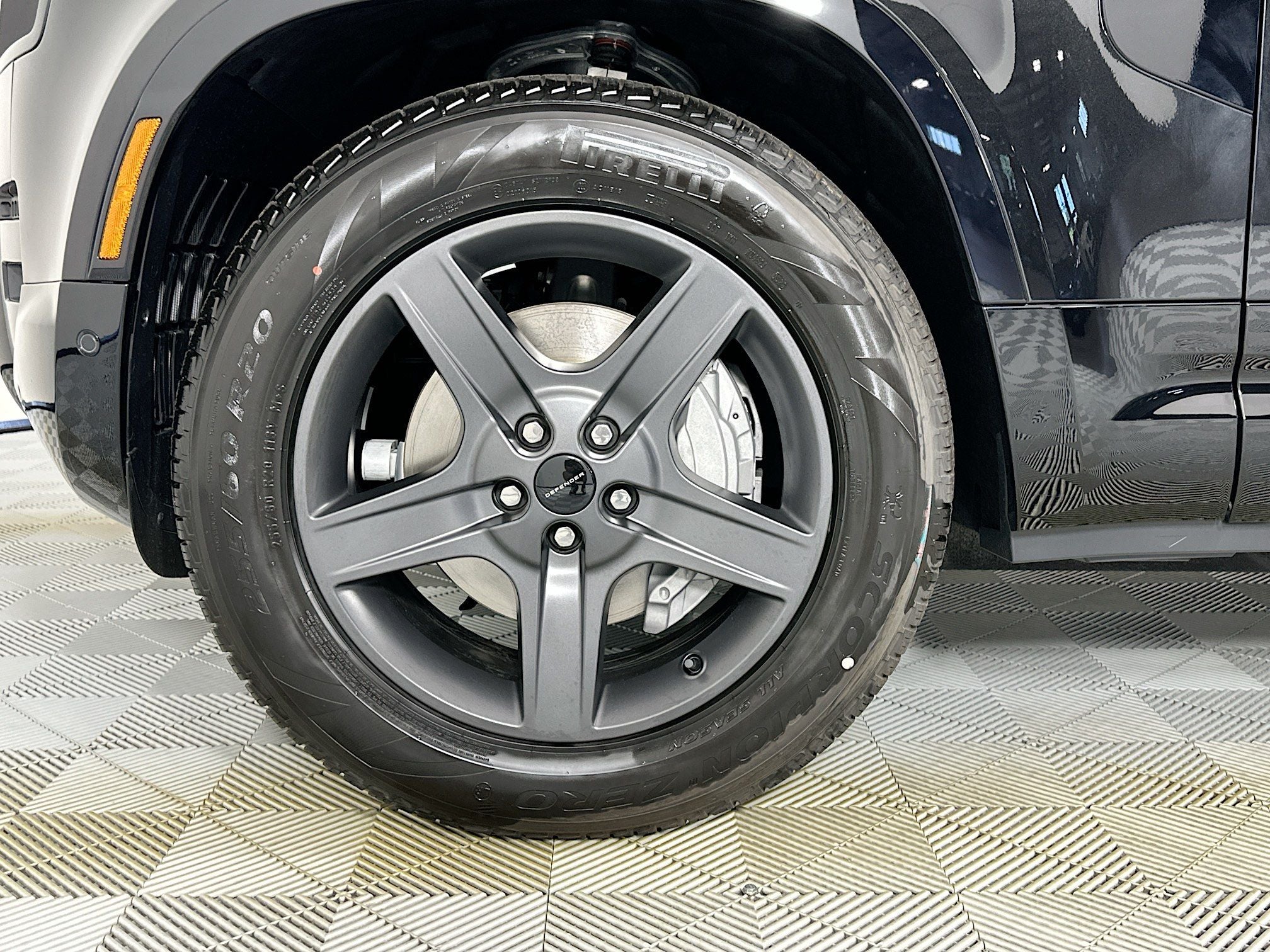 2026 Land Rover Defender 110 X-Dynamic SE