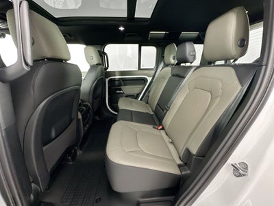 2026 Land Rover Defender 110 X-Dynamic SE